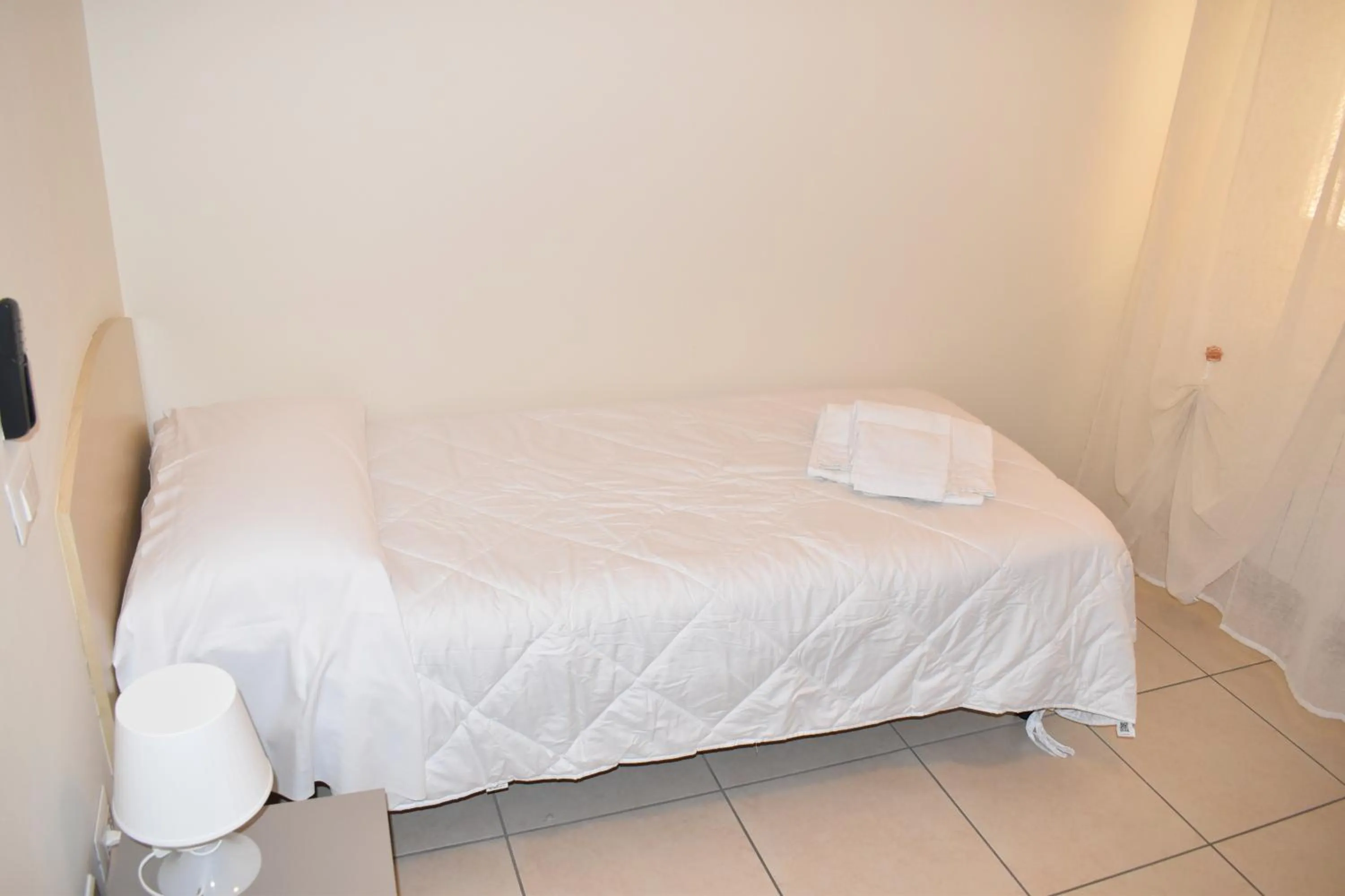 Bedroom, Bed in Pensione Piemonte Loreto