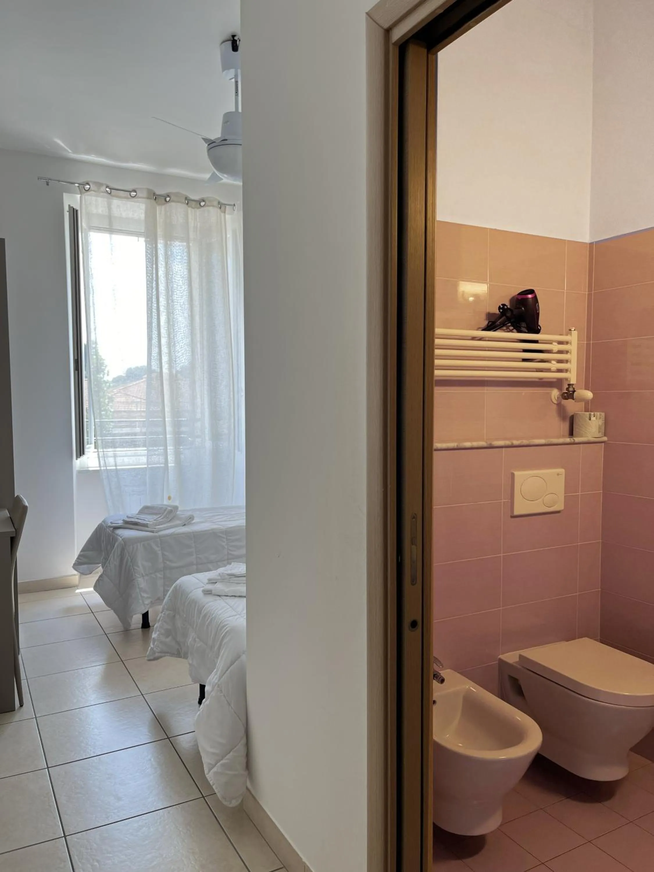 Bathroom in Pensione Piemonte Loreto