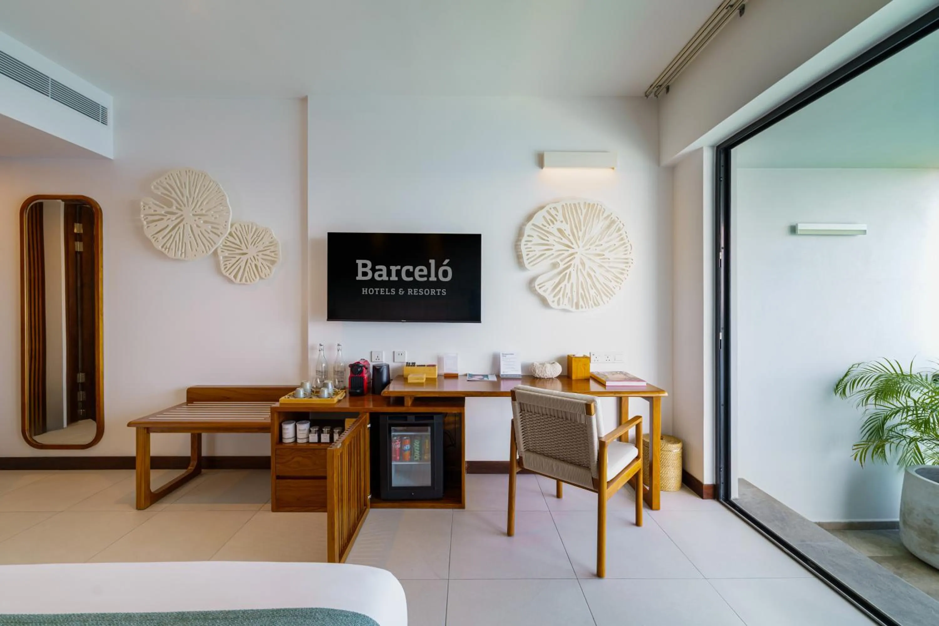 TV and multimedia in Barceló Nasandhura Male