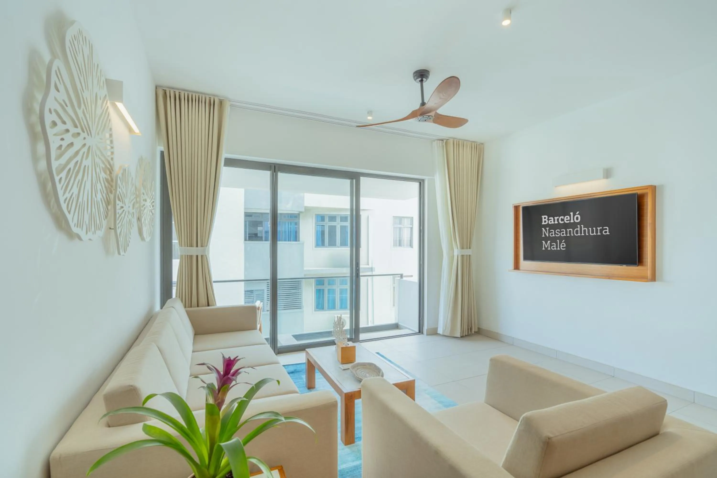 TV and multimedia in Barceló Nasandhura Male