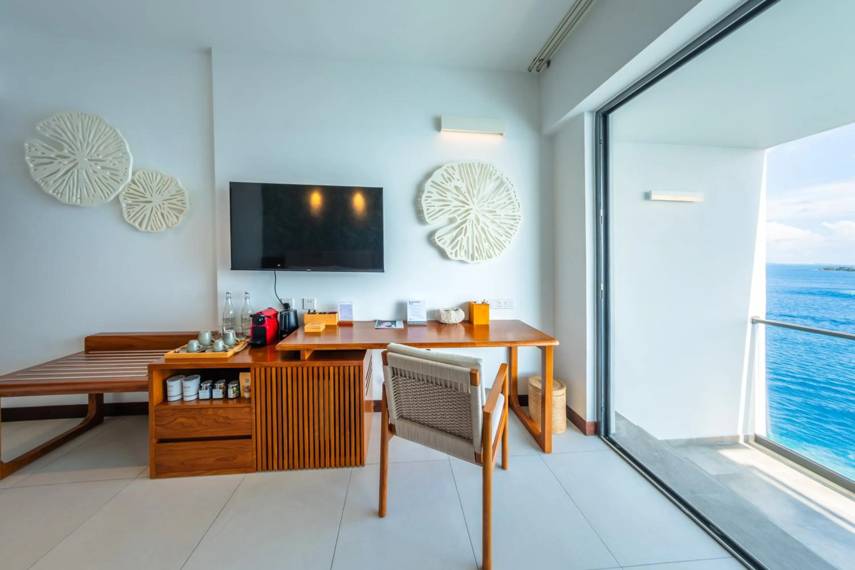 TV and multimedia in Barceló Nasandhura Male