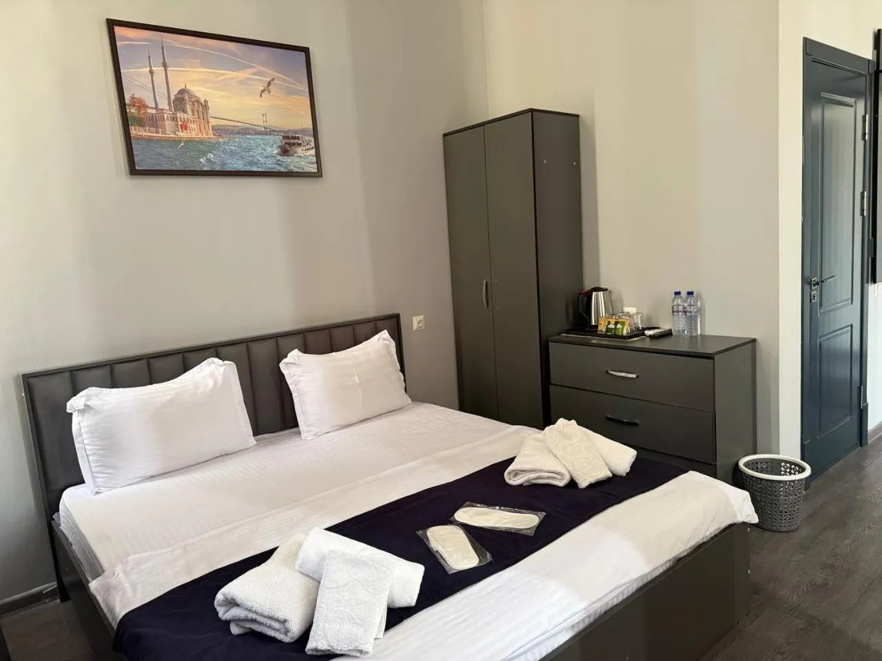 Photo of the whole room, Bed in Hotel OK