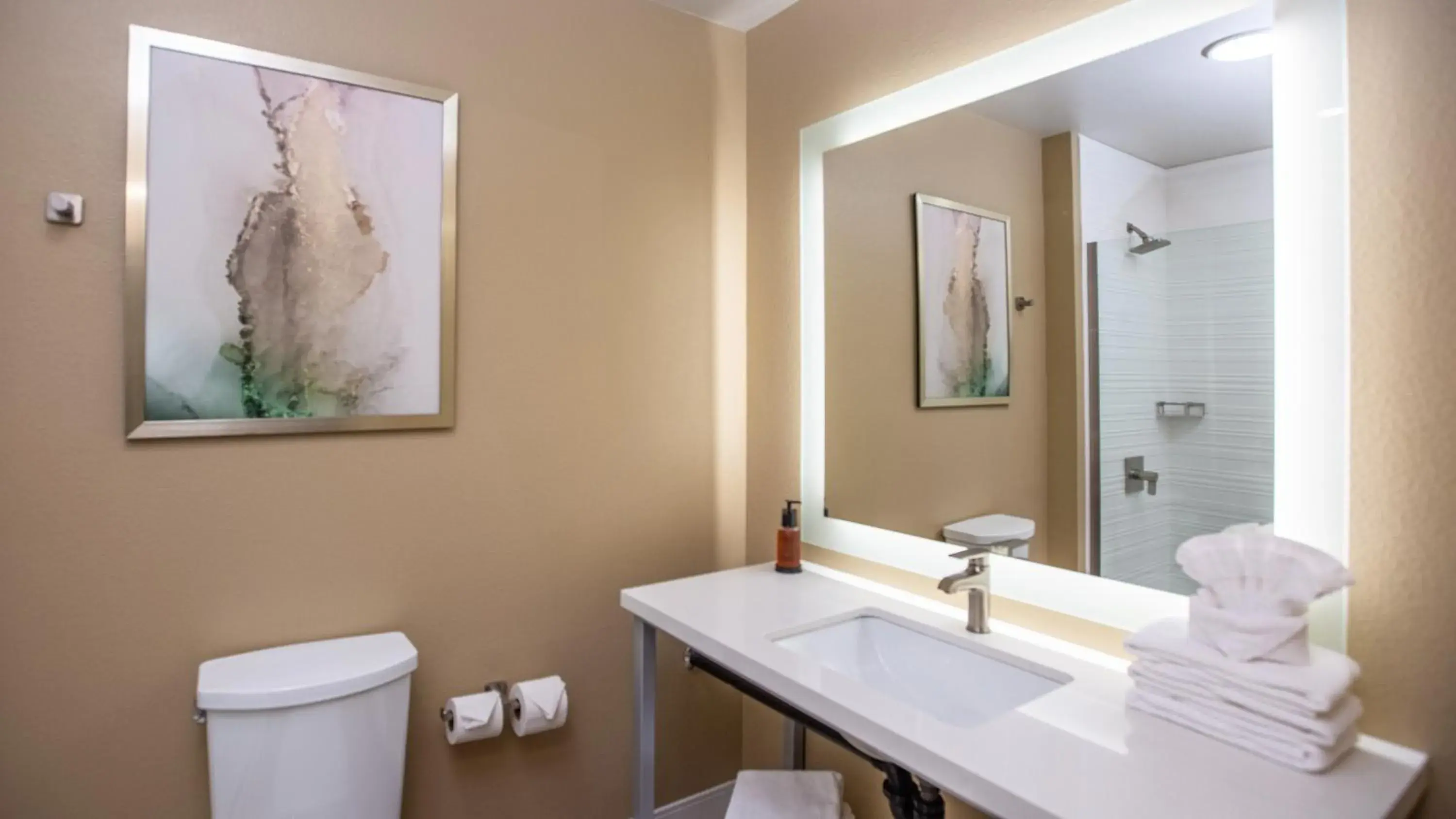 Superior Queen Room in Gold Dust West Superior Queen Room in Gold Dust West