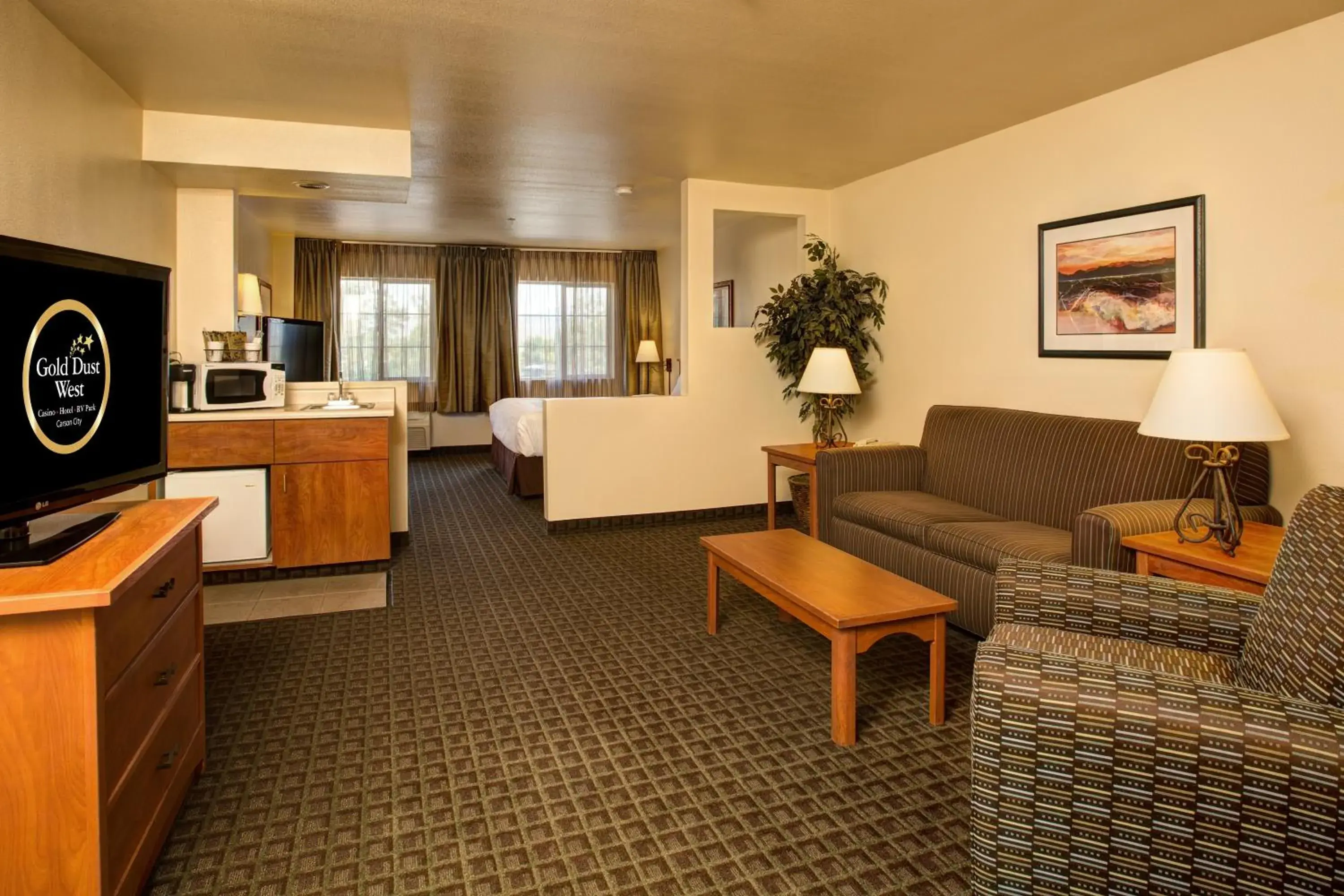 Deluxe Queen Suite with Spa Bath in Gold Dust West Deluxe Queen Suite with Spa Bath in Gold Dust West