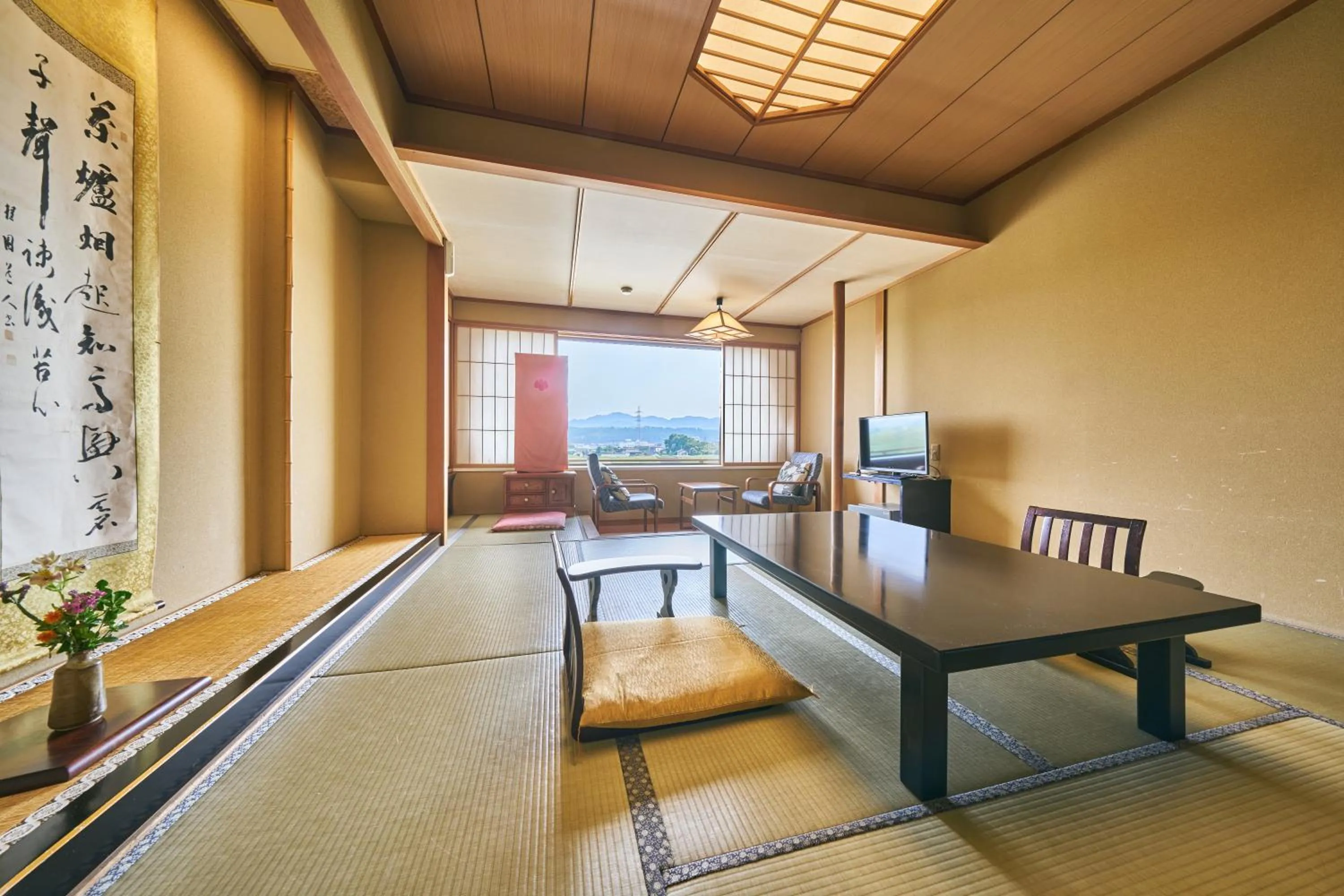 Photo of the whole room in Yamaga Onsen Seiryuso