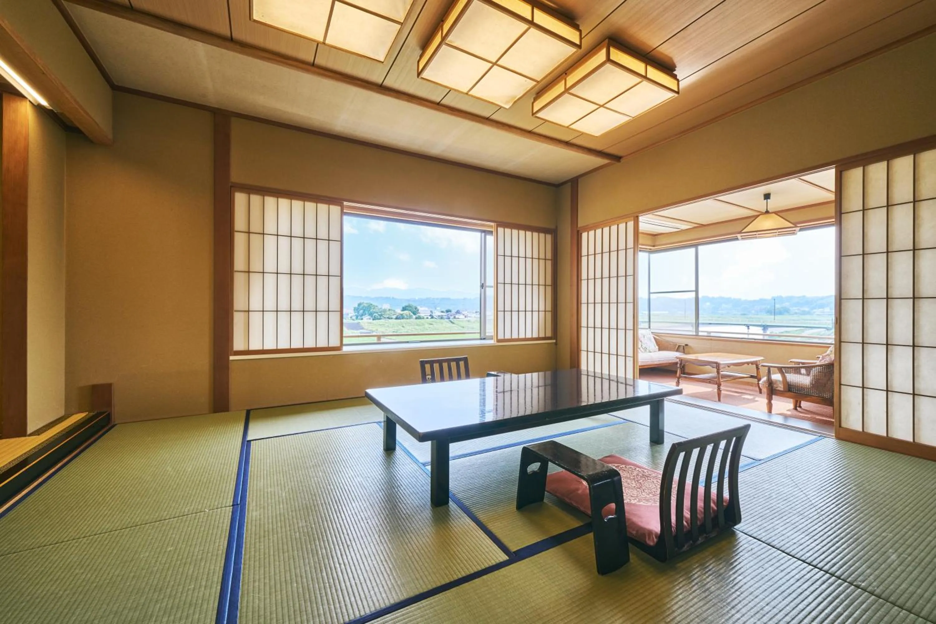 Photo of the whole room in Yamaga Onsen Seiryuso