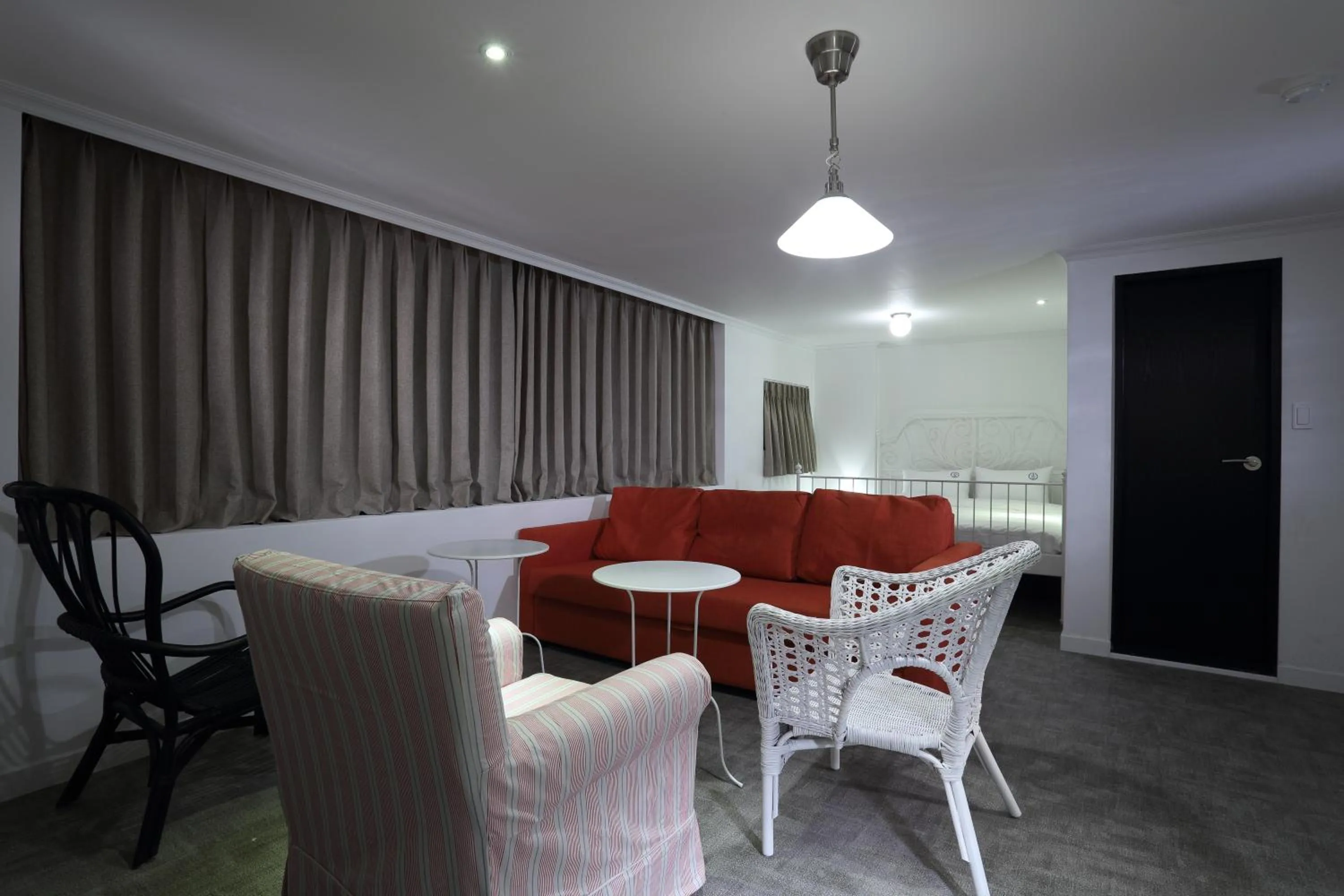 Living room in Hillside Hotel