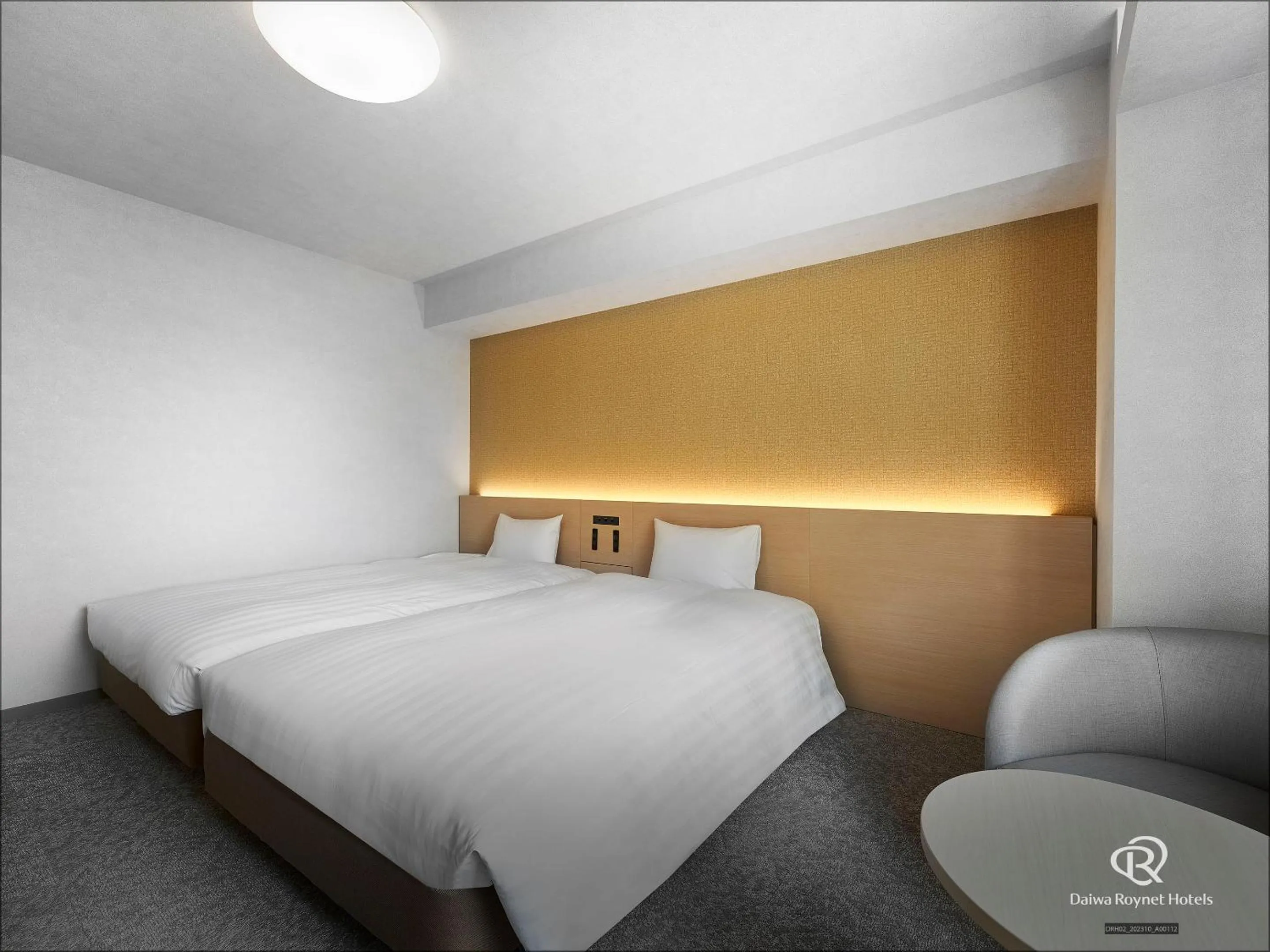 Bed in Daiwa Roynet Hotel Kawasaki