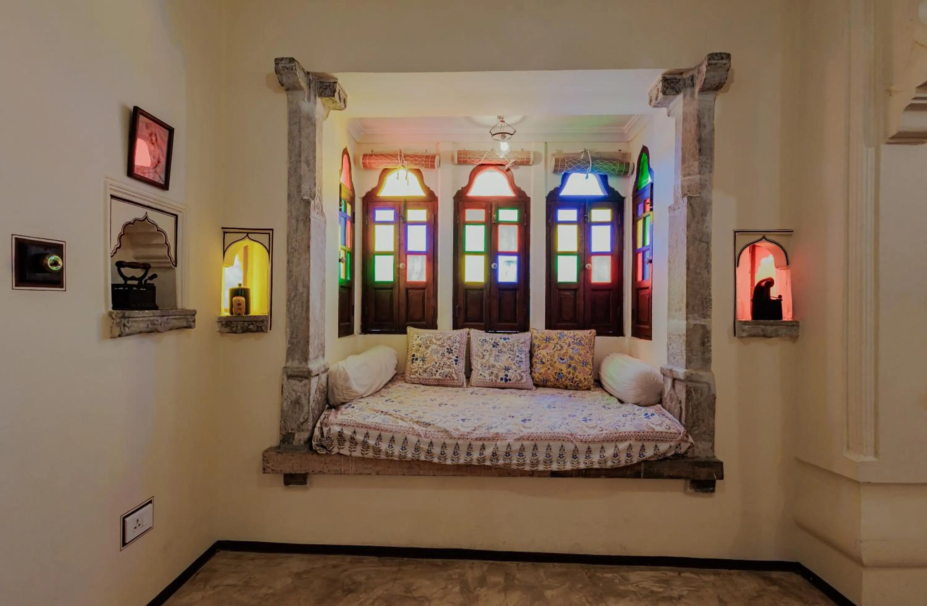 Seating area, Bed in The Rawla Narlai - A Luxury Heritage Stay in Leopard Country