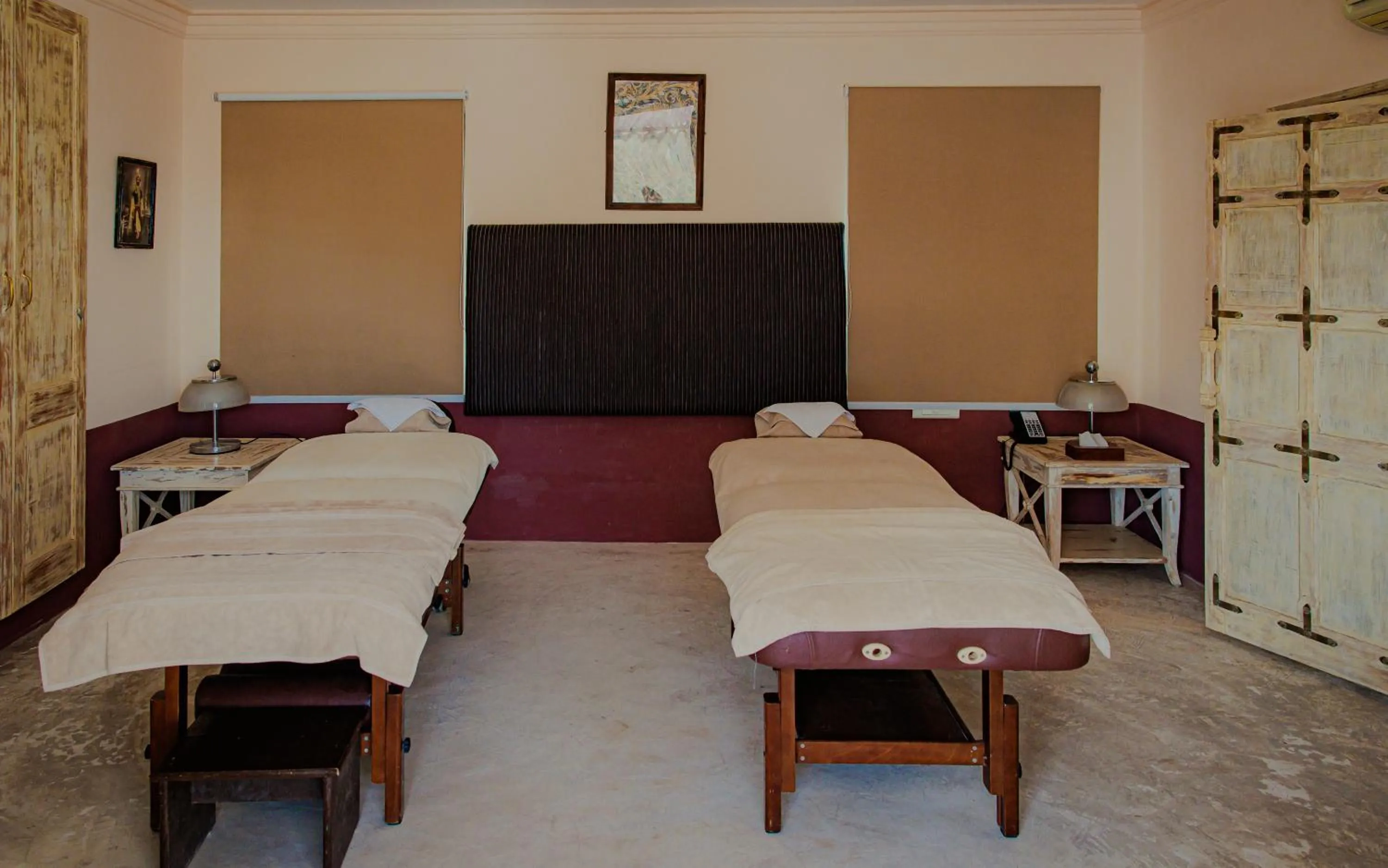 Massage, Bed in The Rawla Narlai - A Luxury Heritage Stay in Leopard Country