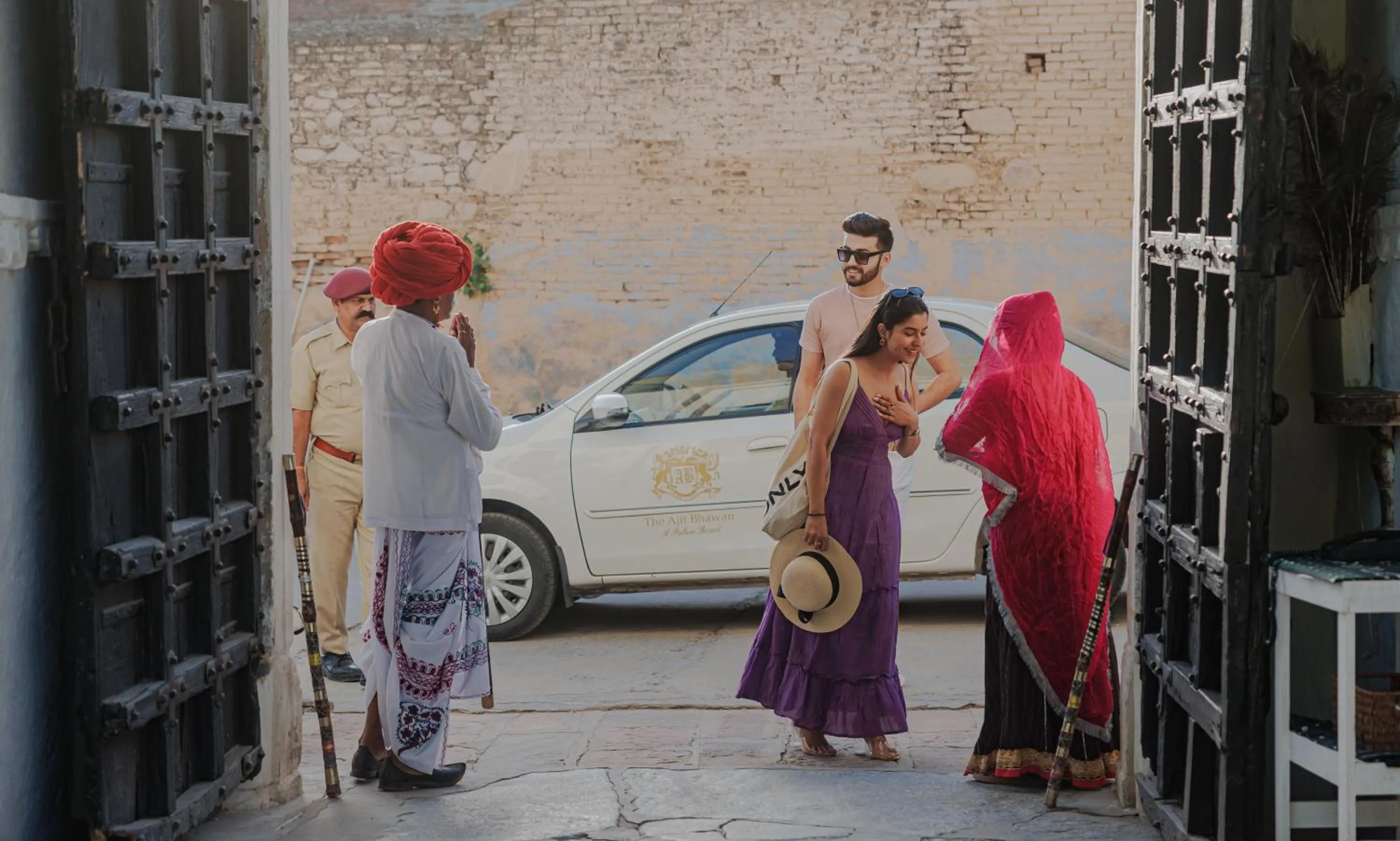 Parking in The Rawla Narlai - A Luxury Heritage Stay in Leopard Country