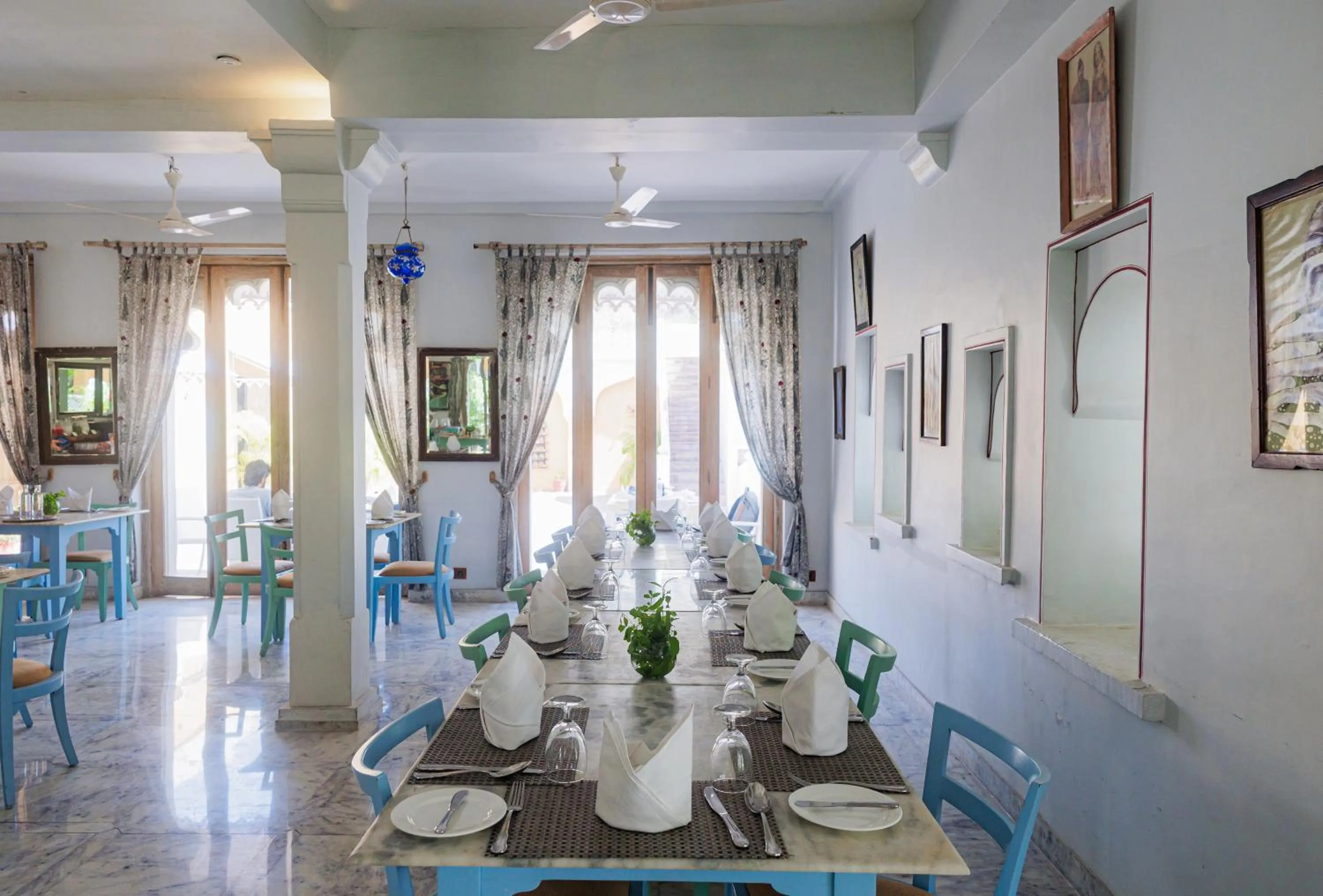 Restaurant/places to eat in The Rawla Narlai - A Luxury Heritage Stay in Leopard Country