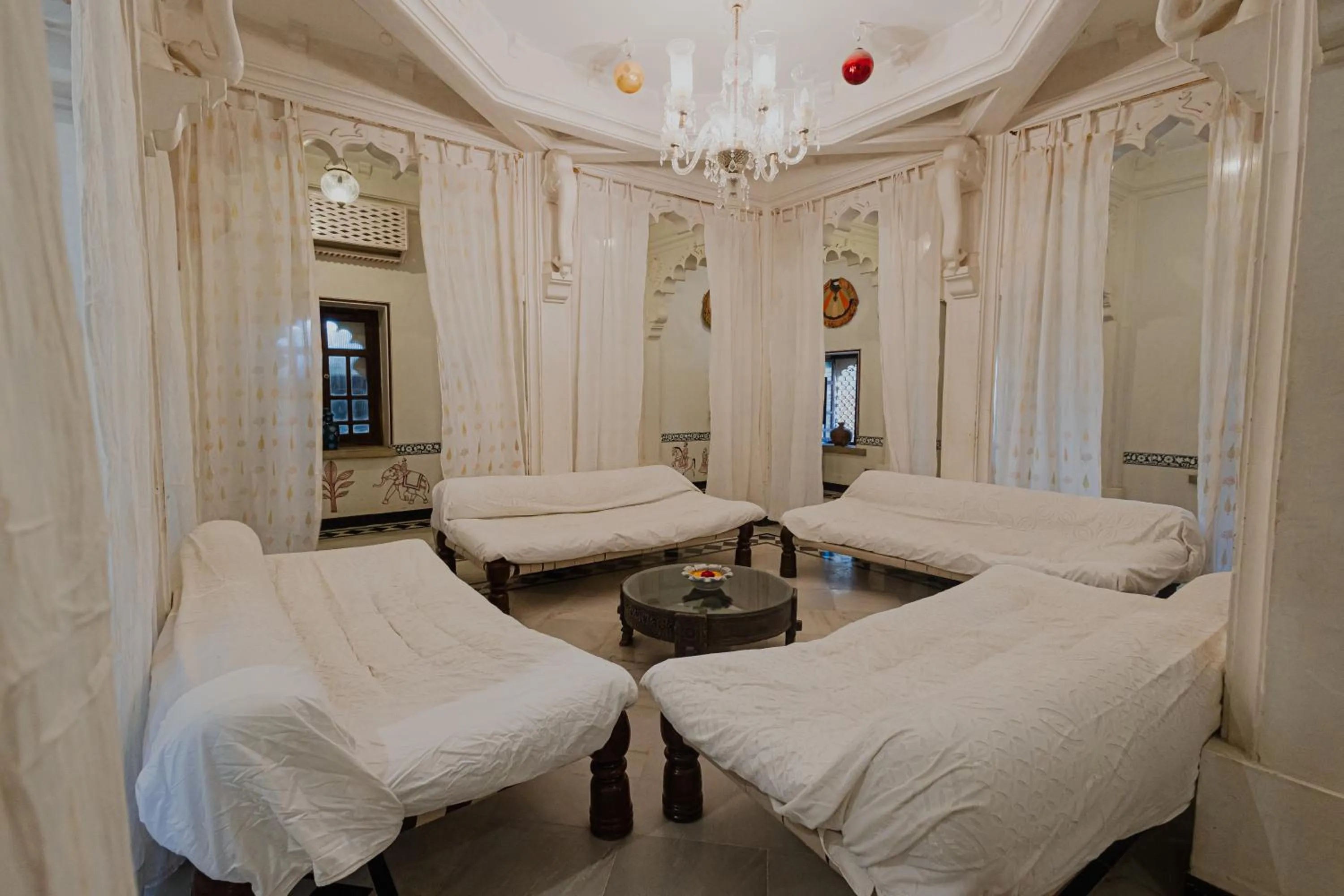 Seating area, Bed in The Rawla Narlai - A Luxury Heritage Stay in Leopard Country