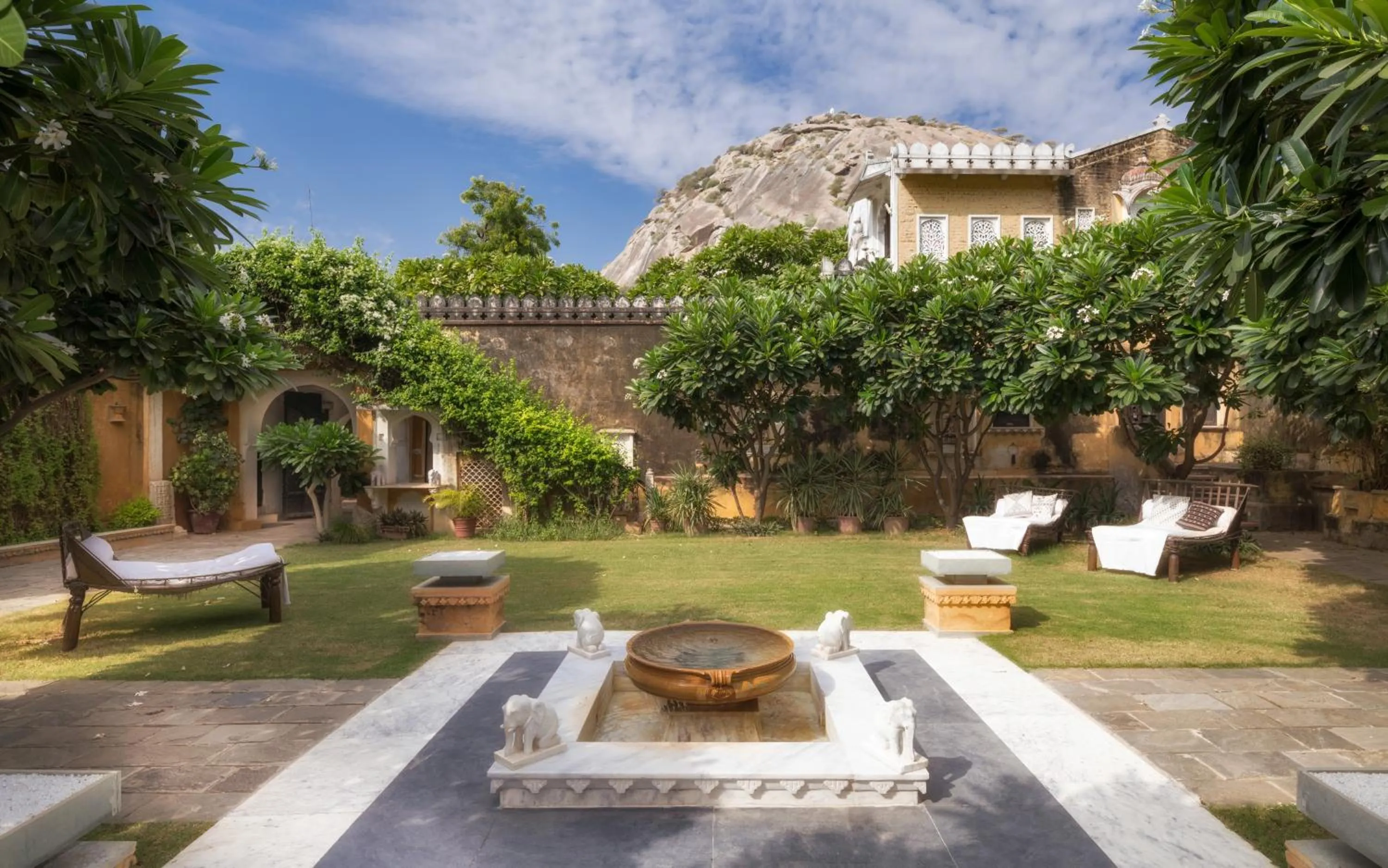 Garden in The Rawla Narlai - A Luxury Heritage Stay in Leopard Country