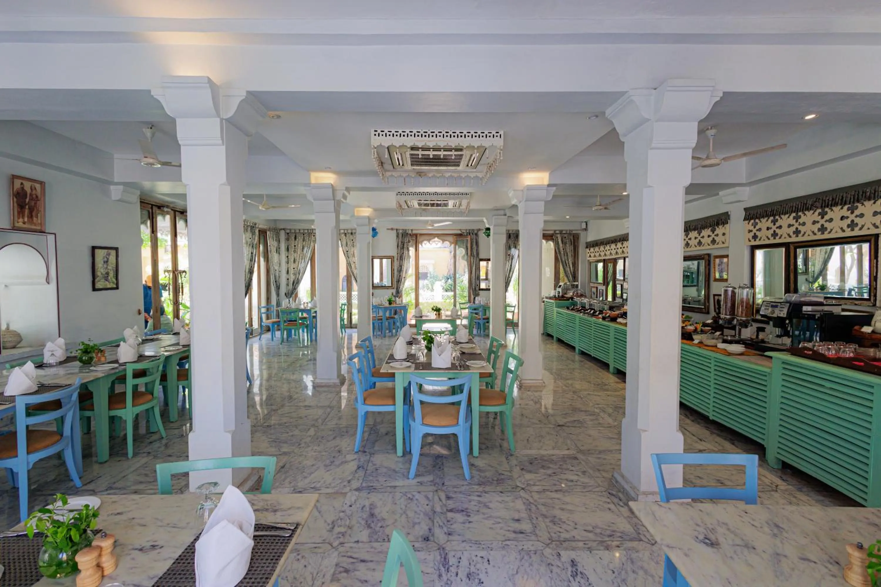 Restaurant/places to eat in The Rawla Narlai - A Luxury Heritage Stay in Leopard Country