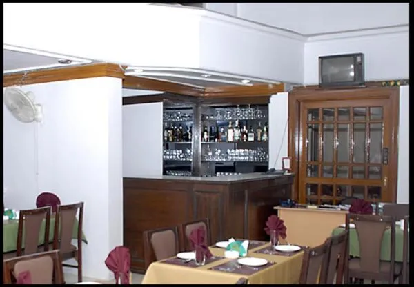 Restaurant/places to eat in Hotel GreenLand-Elegant