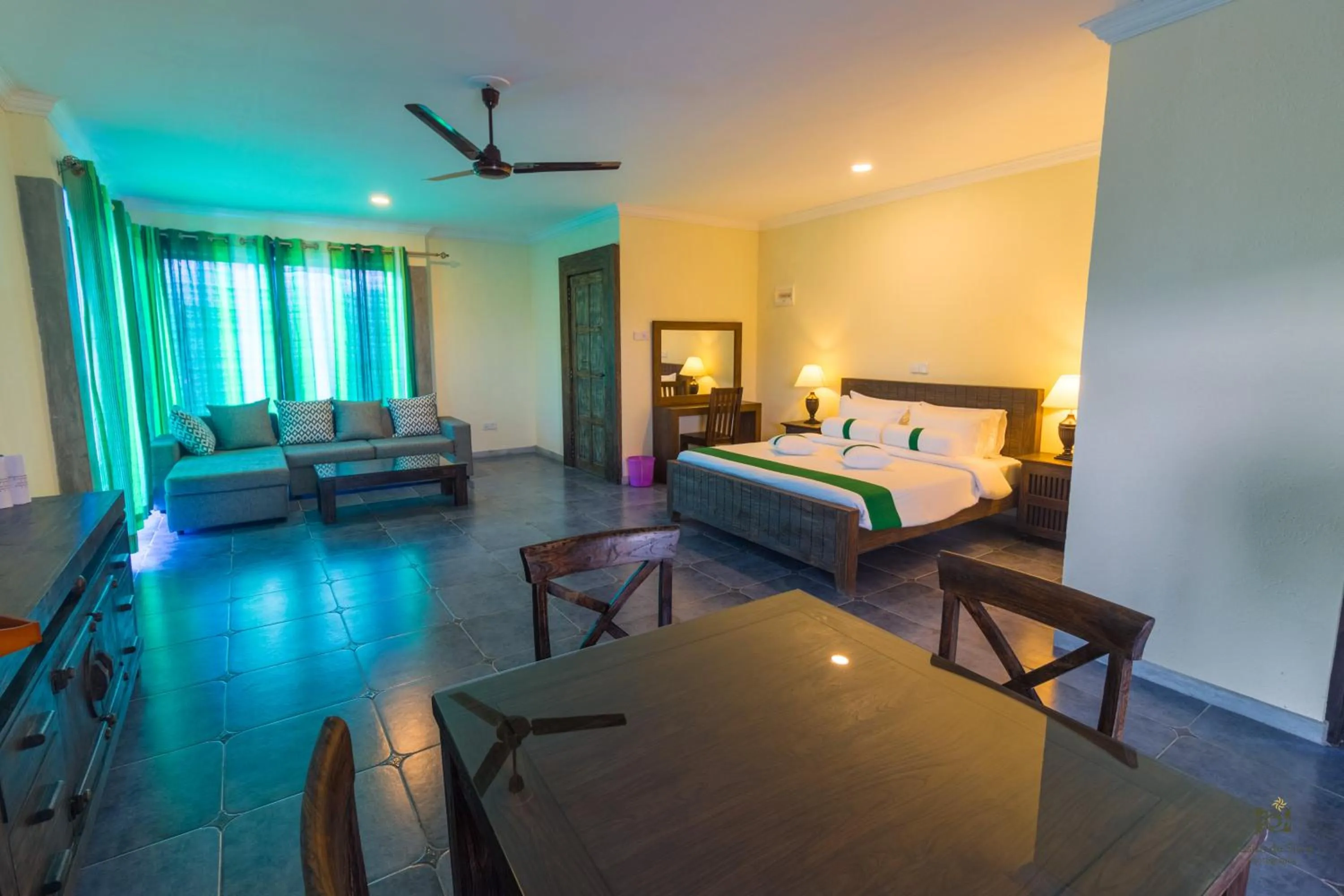 Bed in Serendip Stone Hotel and Bungalow