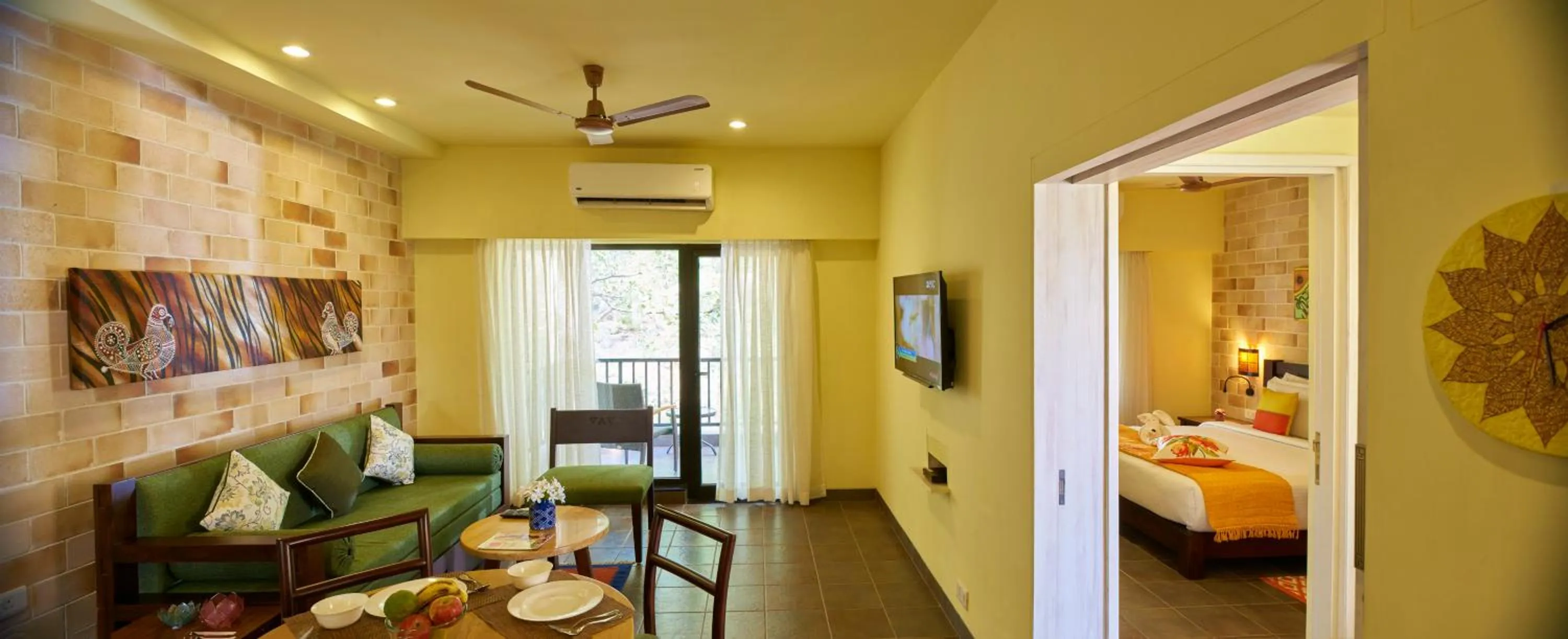 Living room, Bed in Club Mahindra Kanha