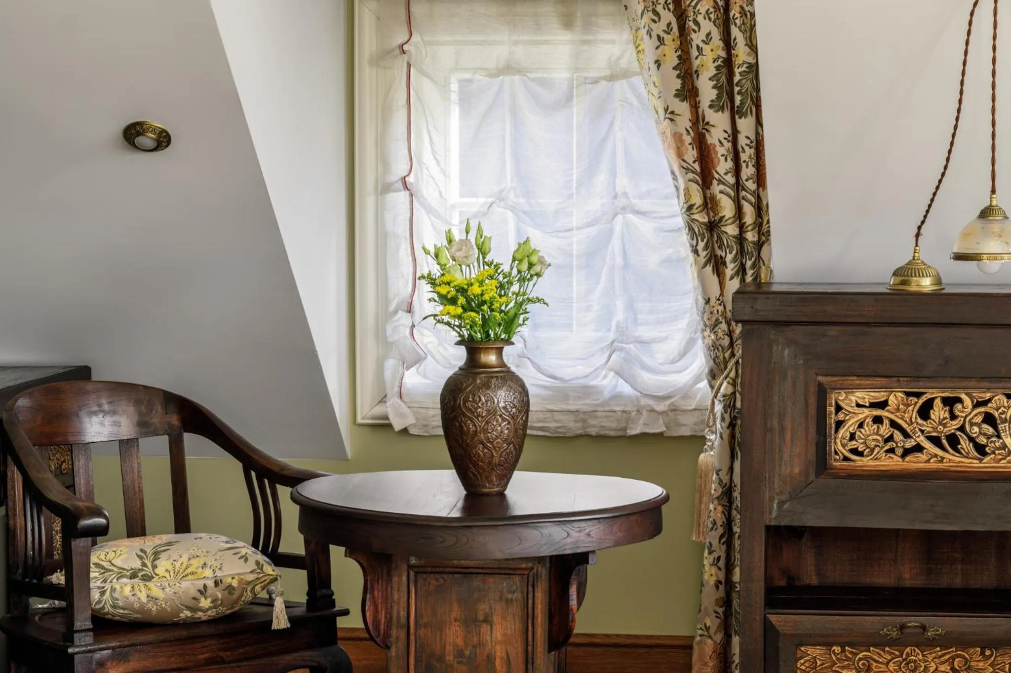 Photo of the whole room in Argo Trakai