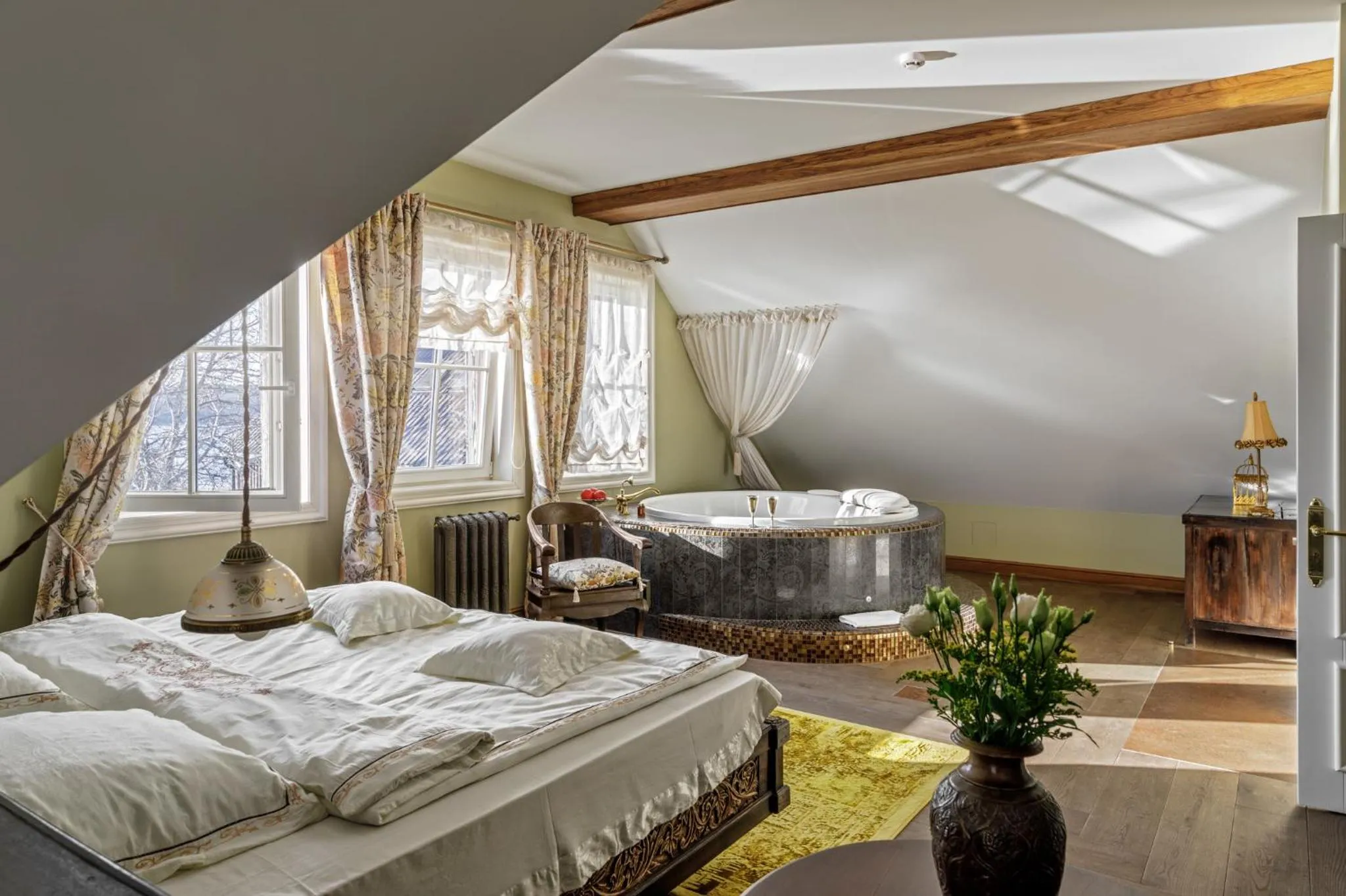 Photo of the whole room, Bed in Argo Trakai