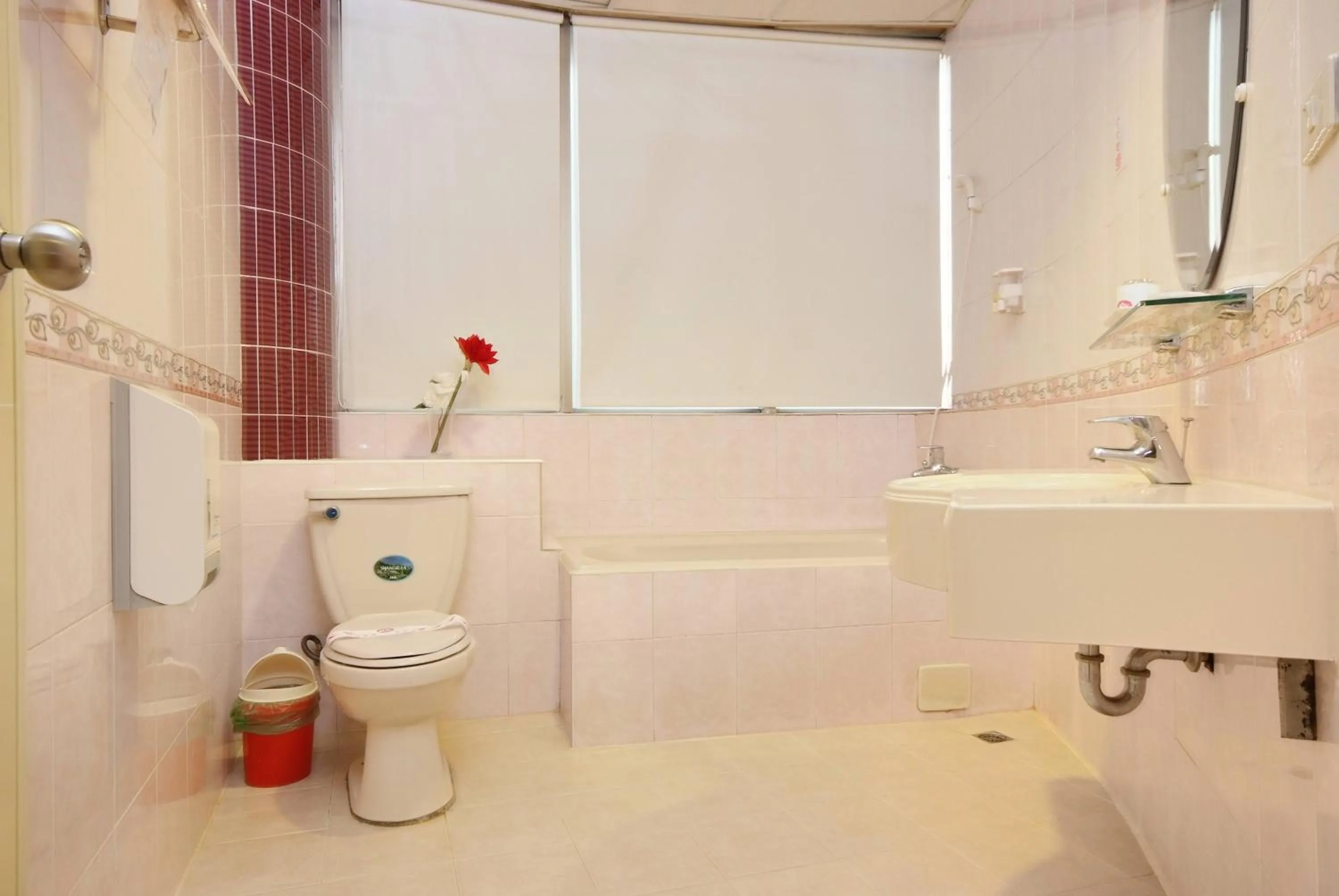 Bathroom in Chiao Yuan Hotel