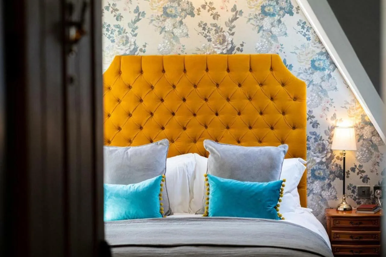 Bed in The Red Lion Hotel