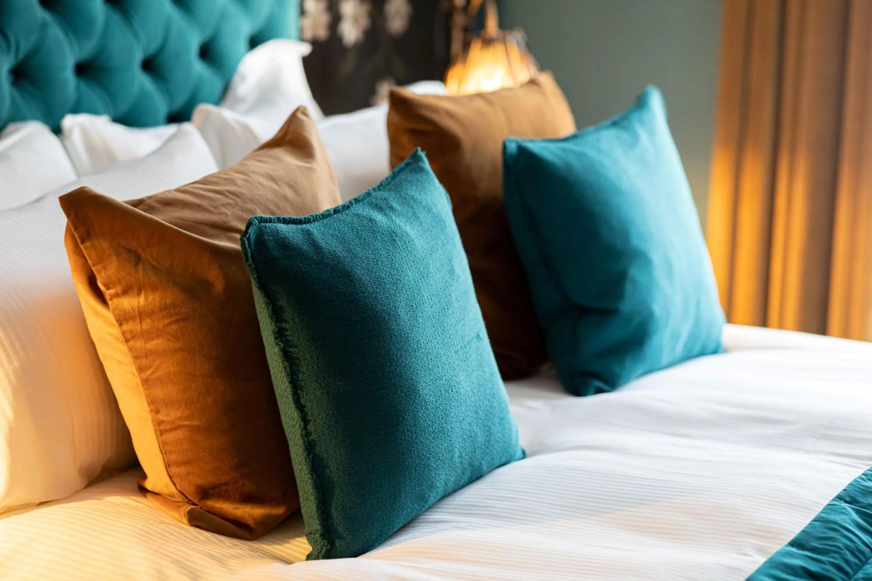 Bedroom, Bed in The Red Lion Hotel