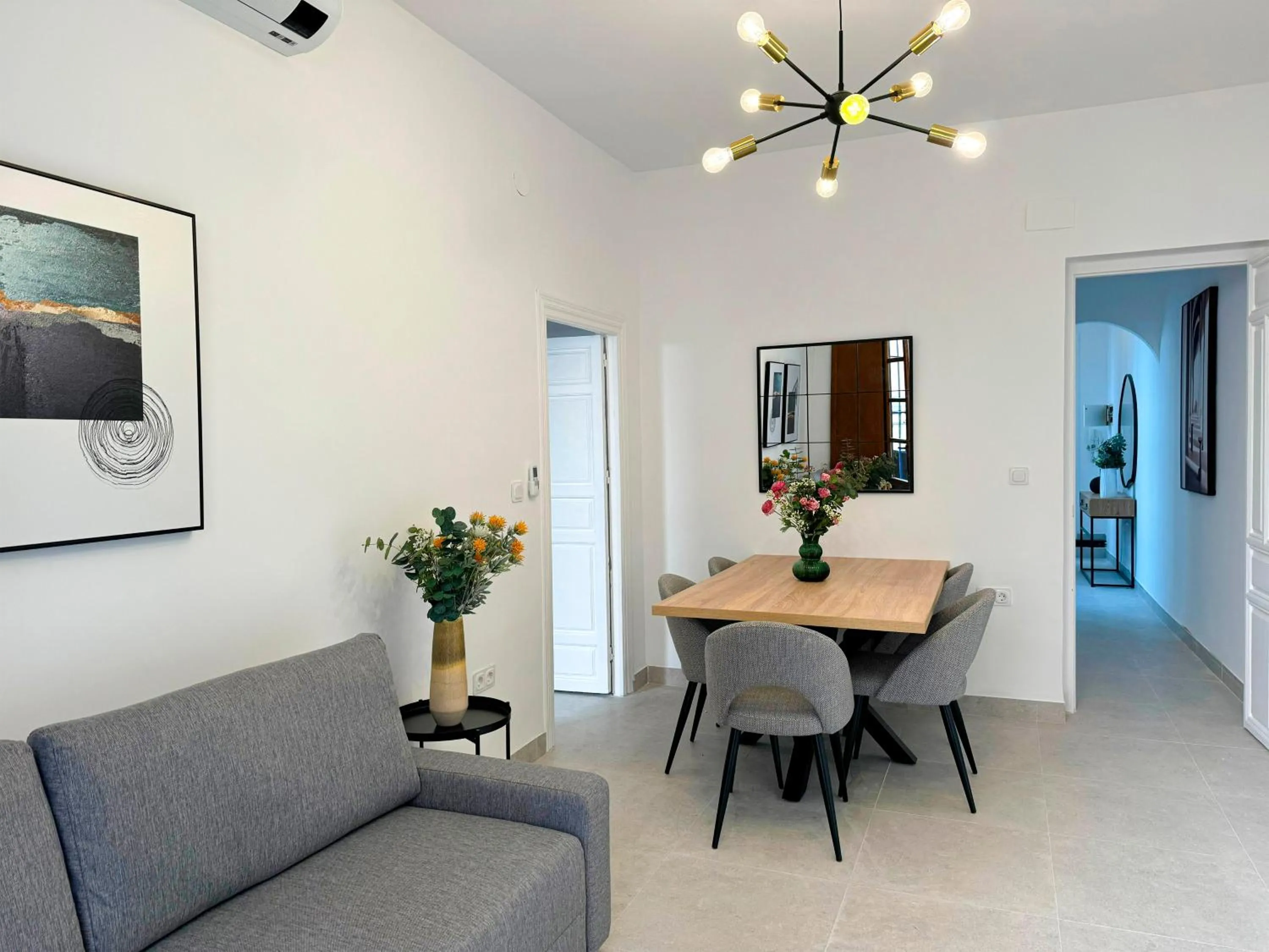 Living room in Apartamentos Plaza San Agustín 3000