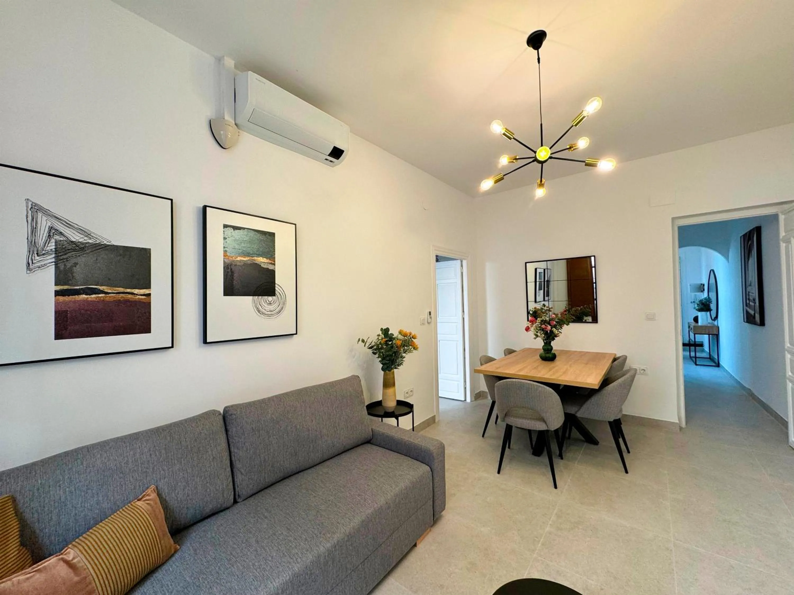 Living room in Apartamentos Plaza San Agustín 3000