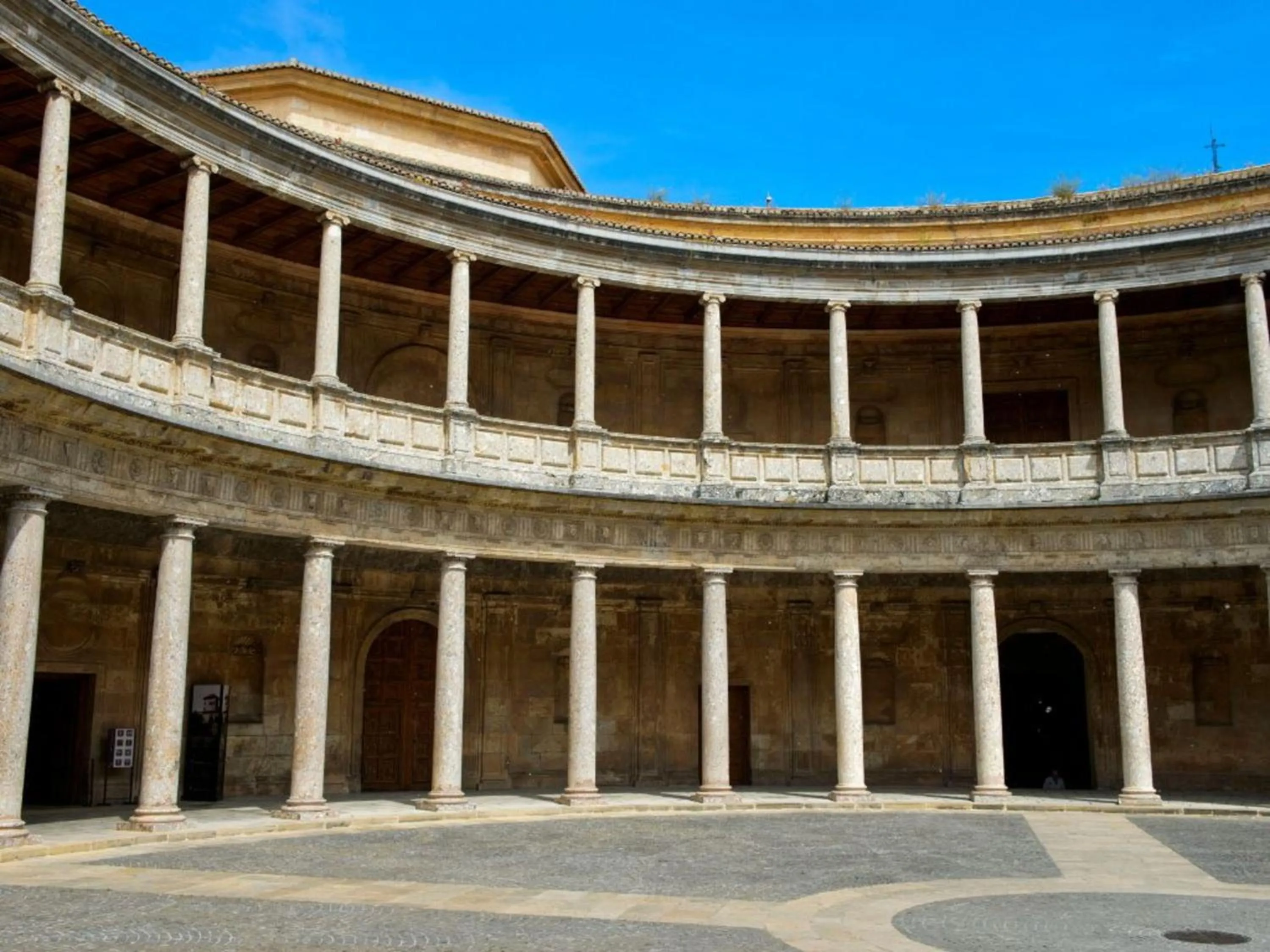 Nearby landmark in Apartamentos Plaza San Agustín 3000