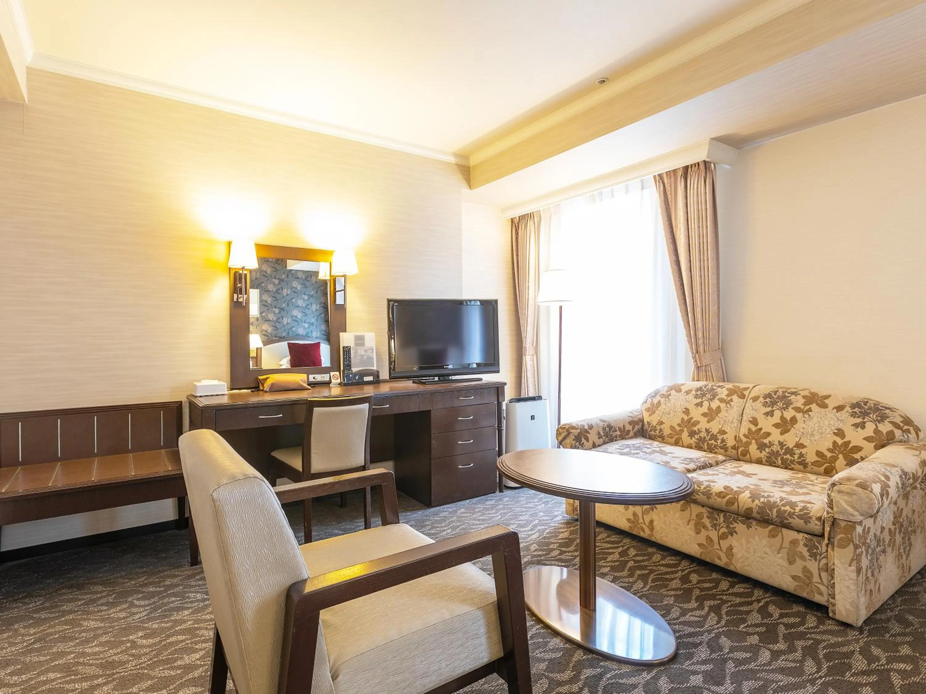 furniture, Bed in Kumamoto Hotel Castle