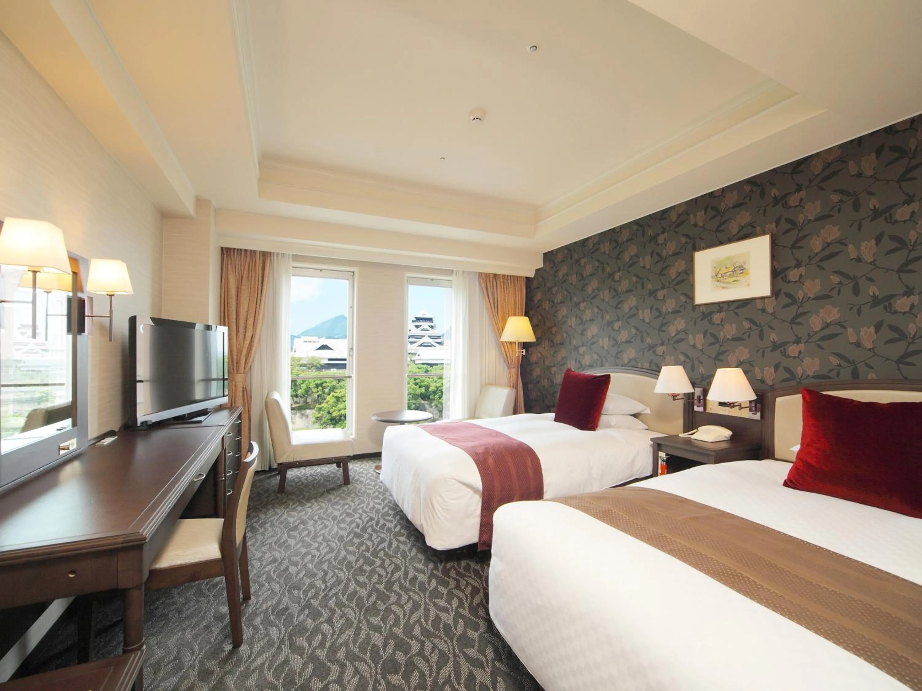 View (from property/room), Bed in Kumamoto Hotel Castle