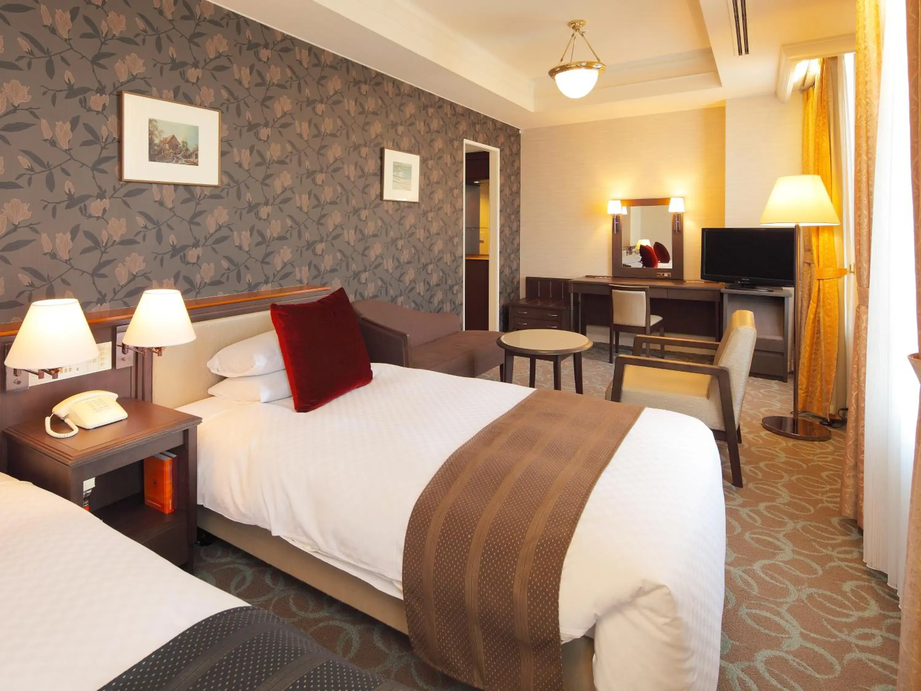 Comfort Twin Room with Sofa Bed with City View in Kumamoto Hotel Castle Comfort Twin Room with Sofa Bed with City View in Kumamoto Hotel Castle