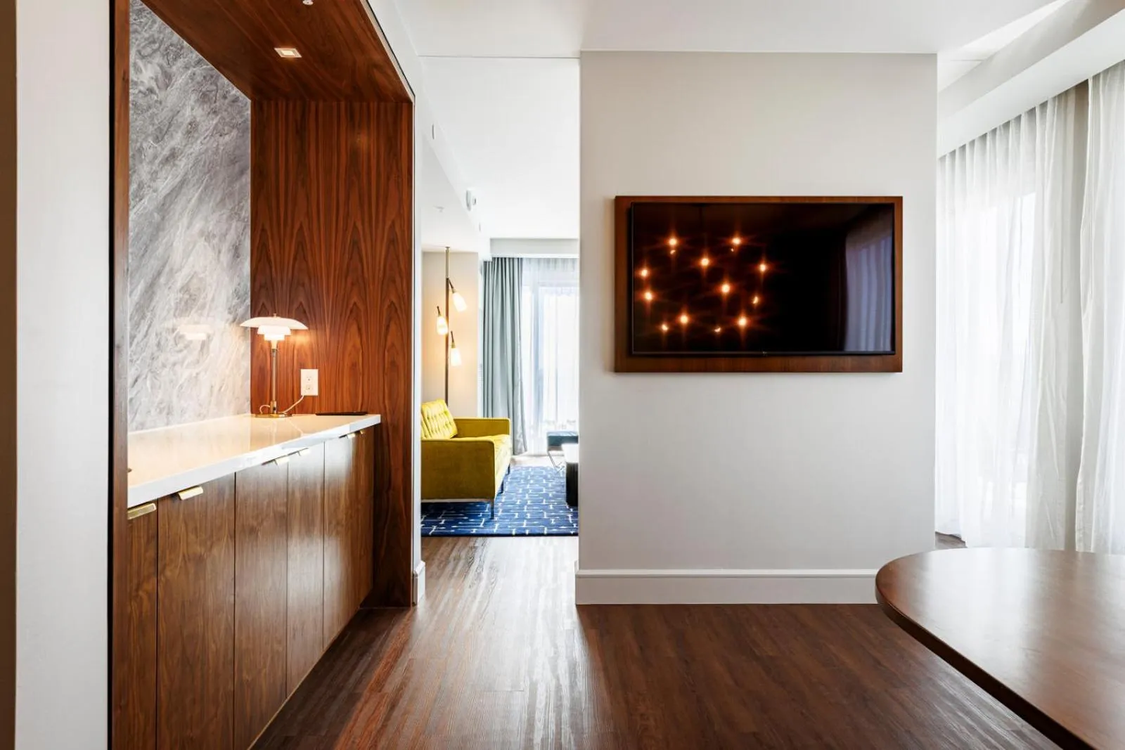 Living room, Bed in Hotel Polaris