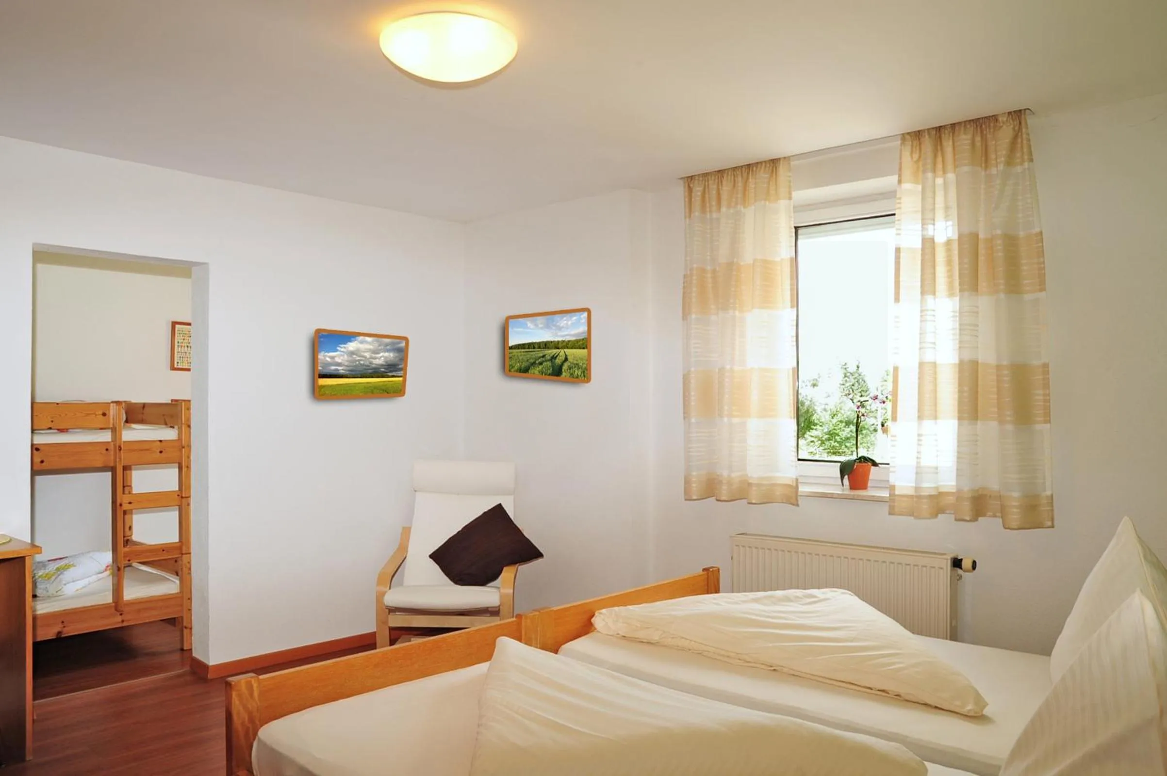 Photo of the whole room, Bed in Löwenhof