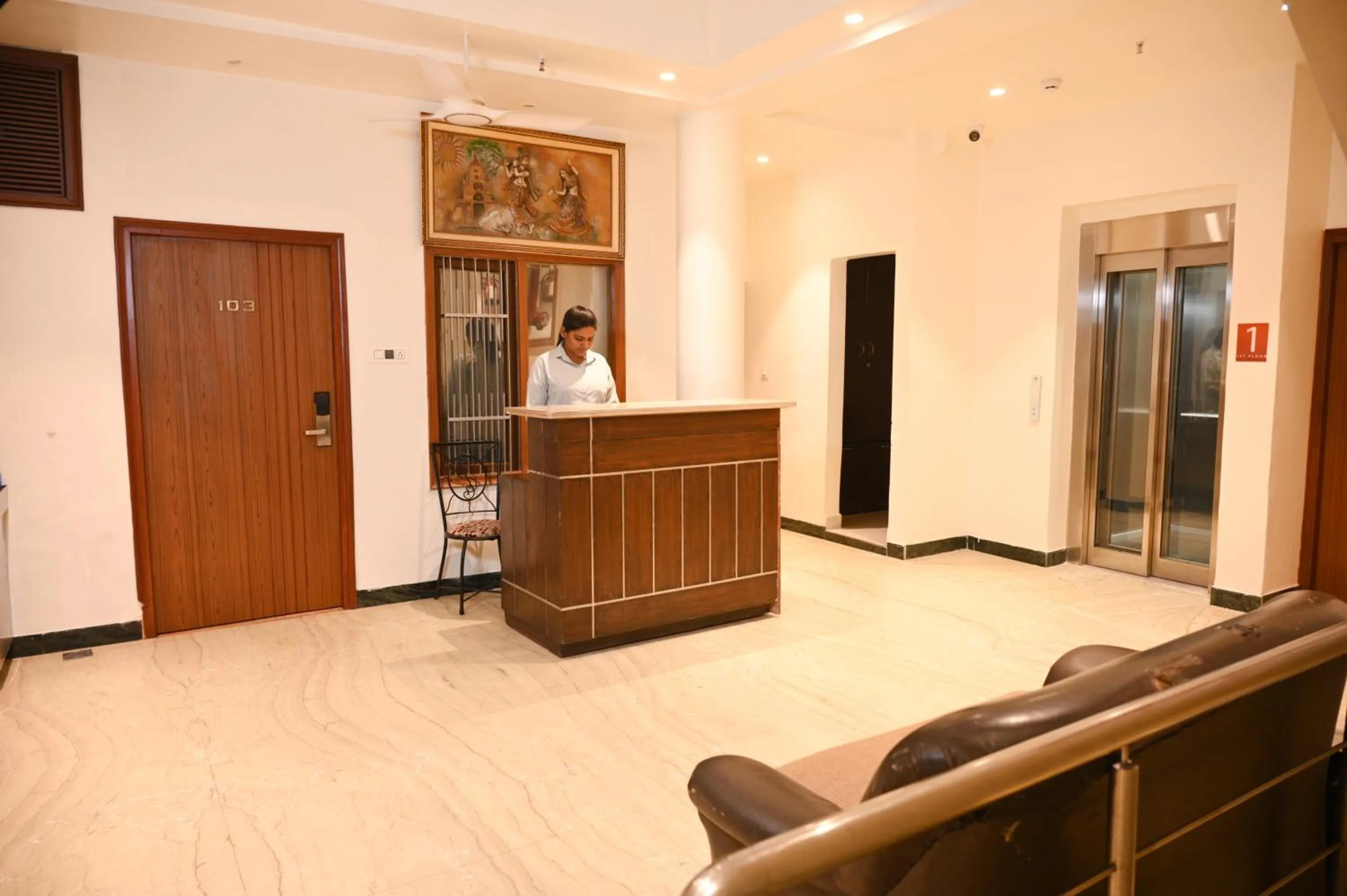 Lobby or reception in Jullundur Hotel & Restaurant