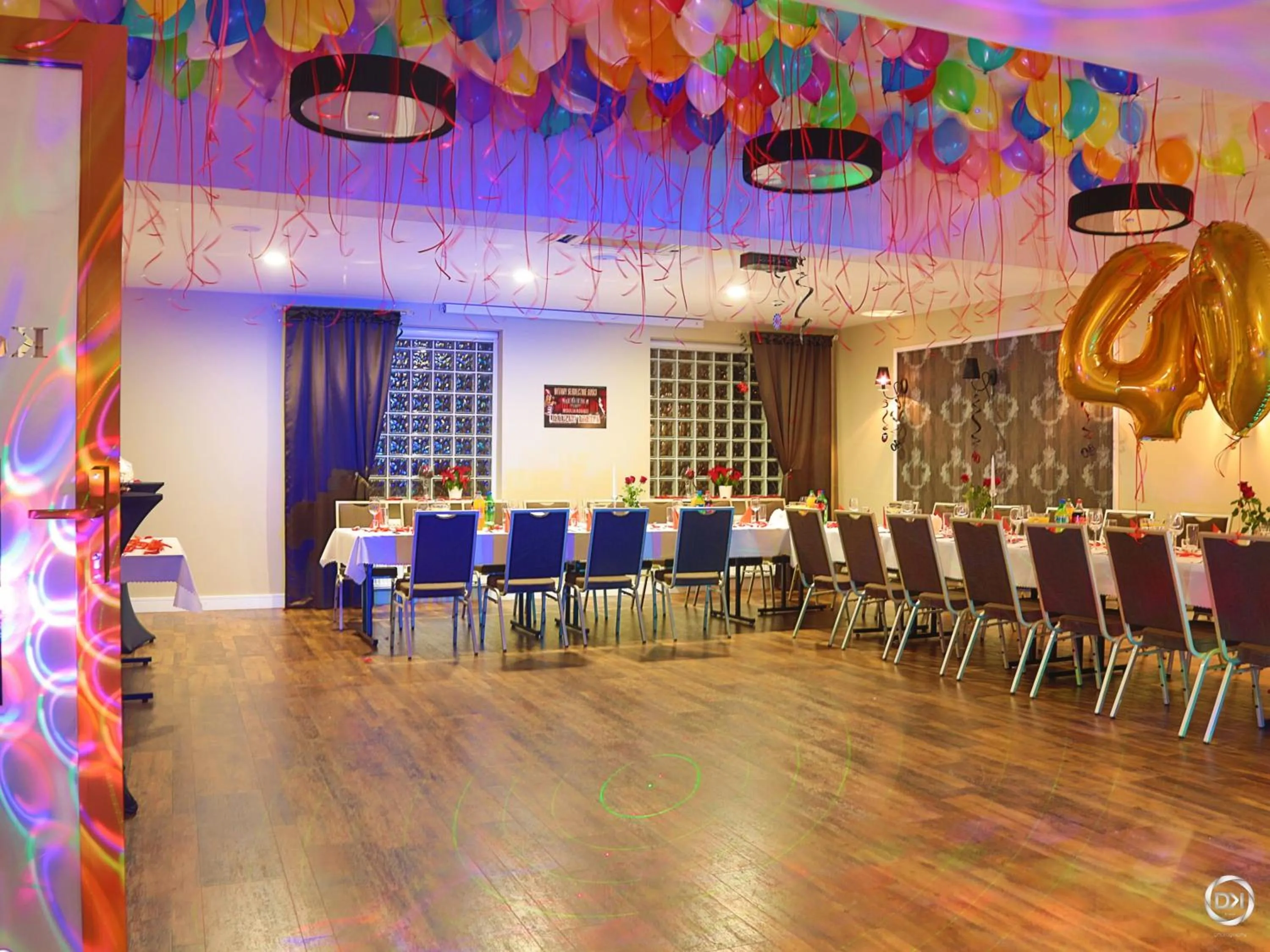 Communal lounge/ TV room in Hotel Kamienica