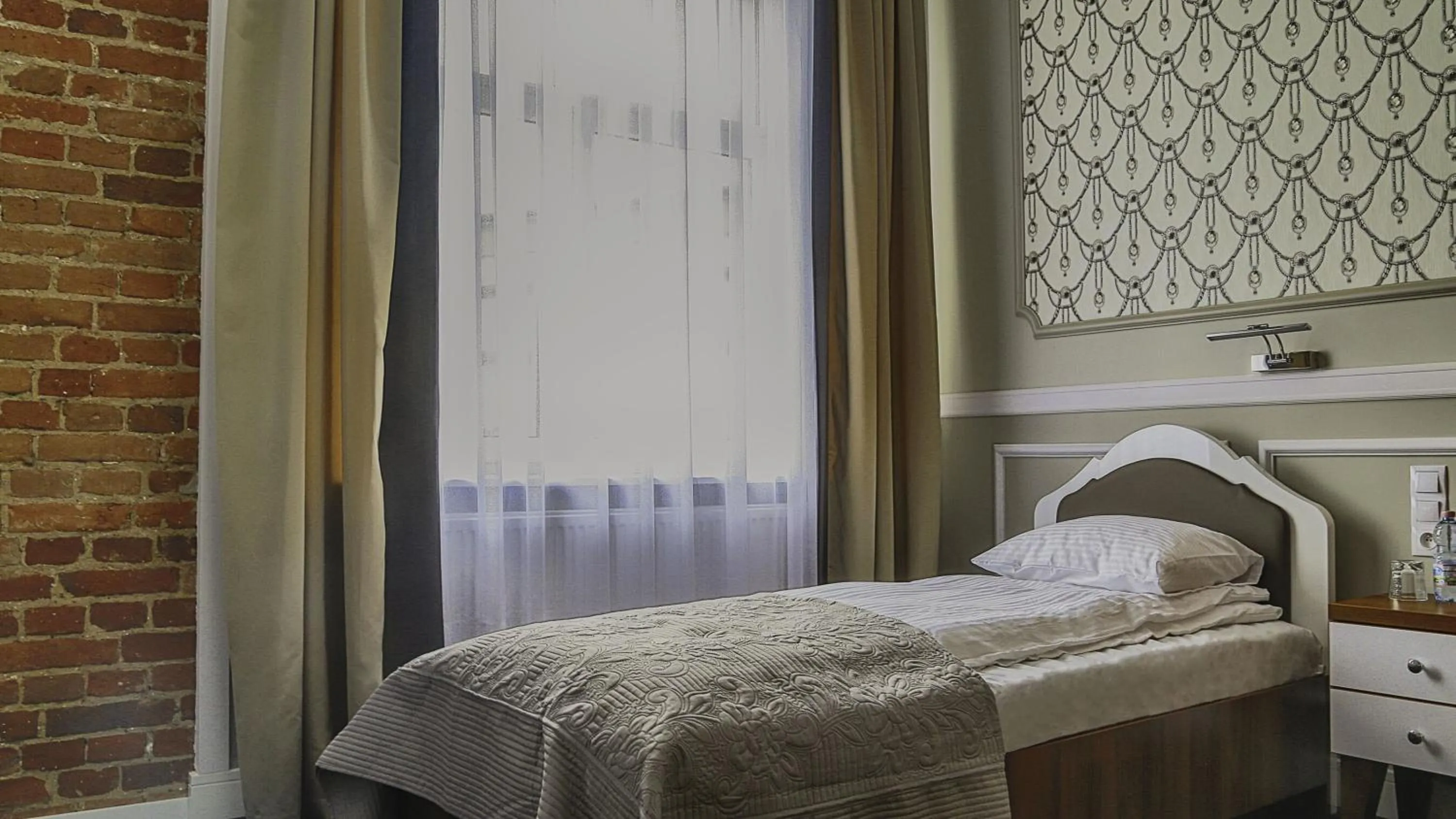 Bed in Hotel Kamienica