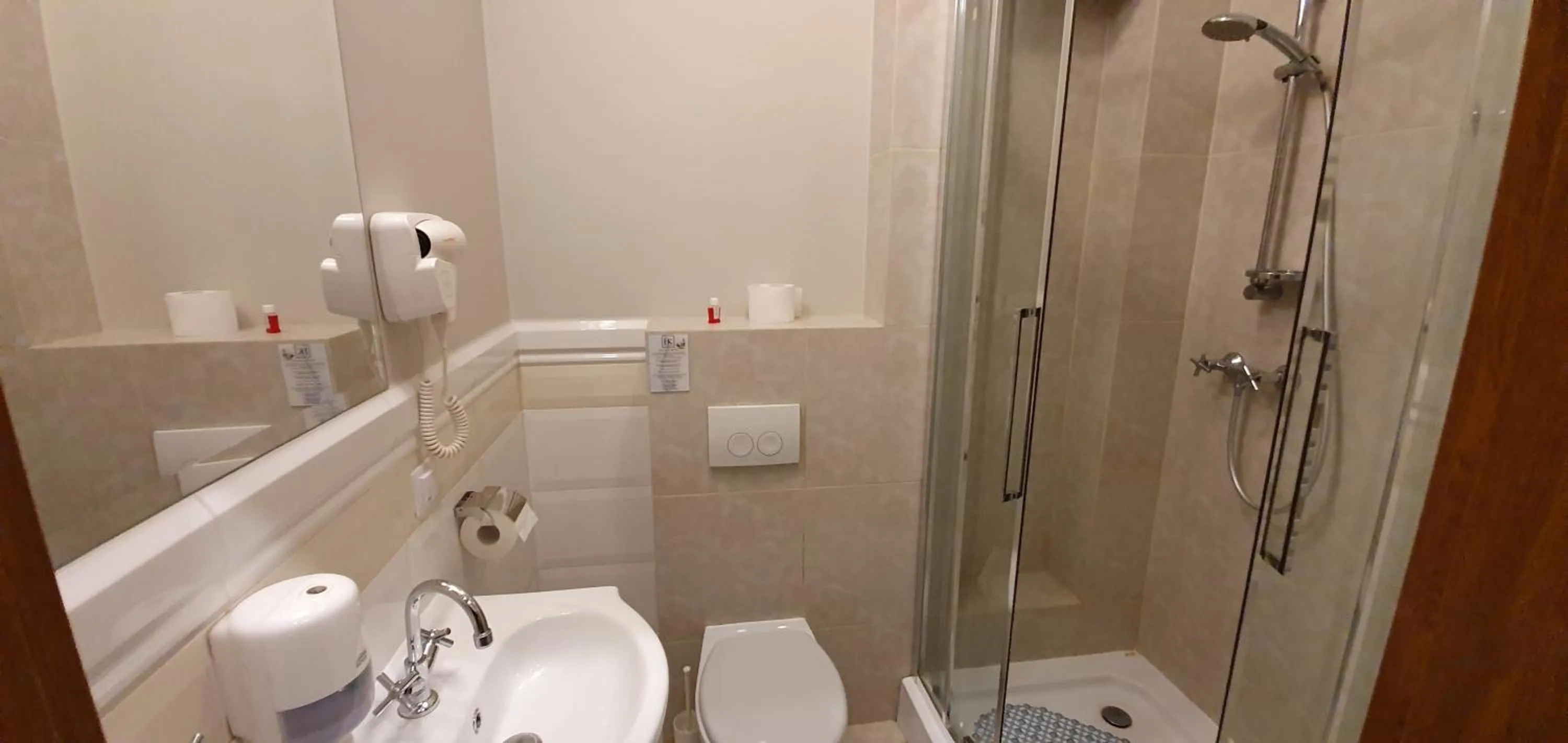Shower in Hotel Kamienica