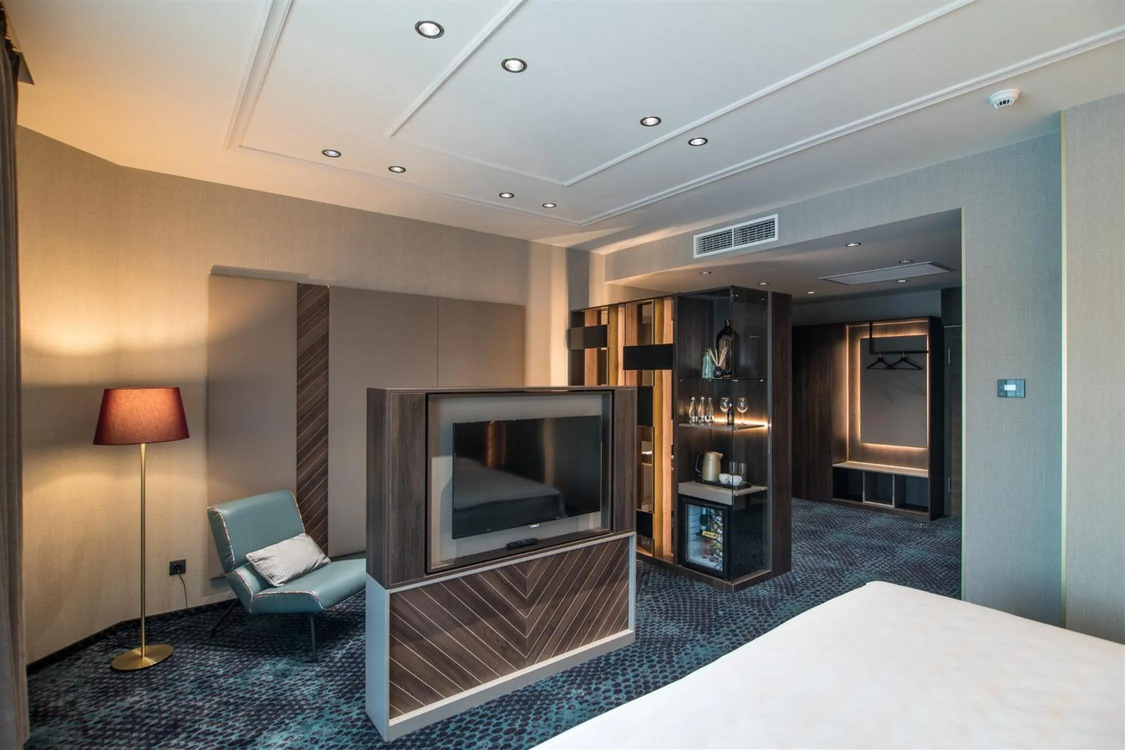 Bed in Sky Blue Hotel & Spa