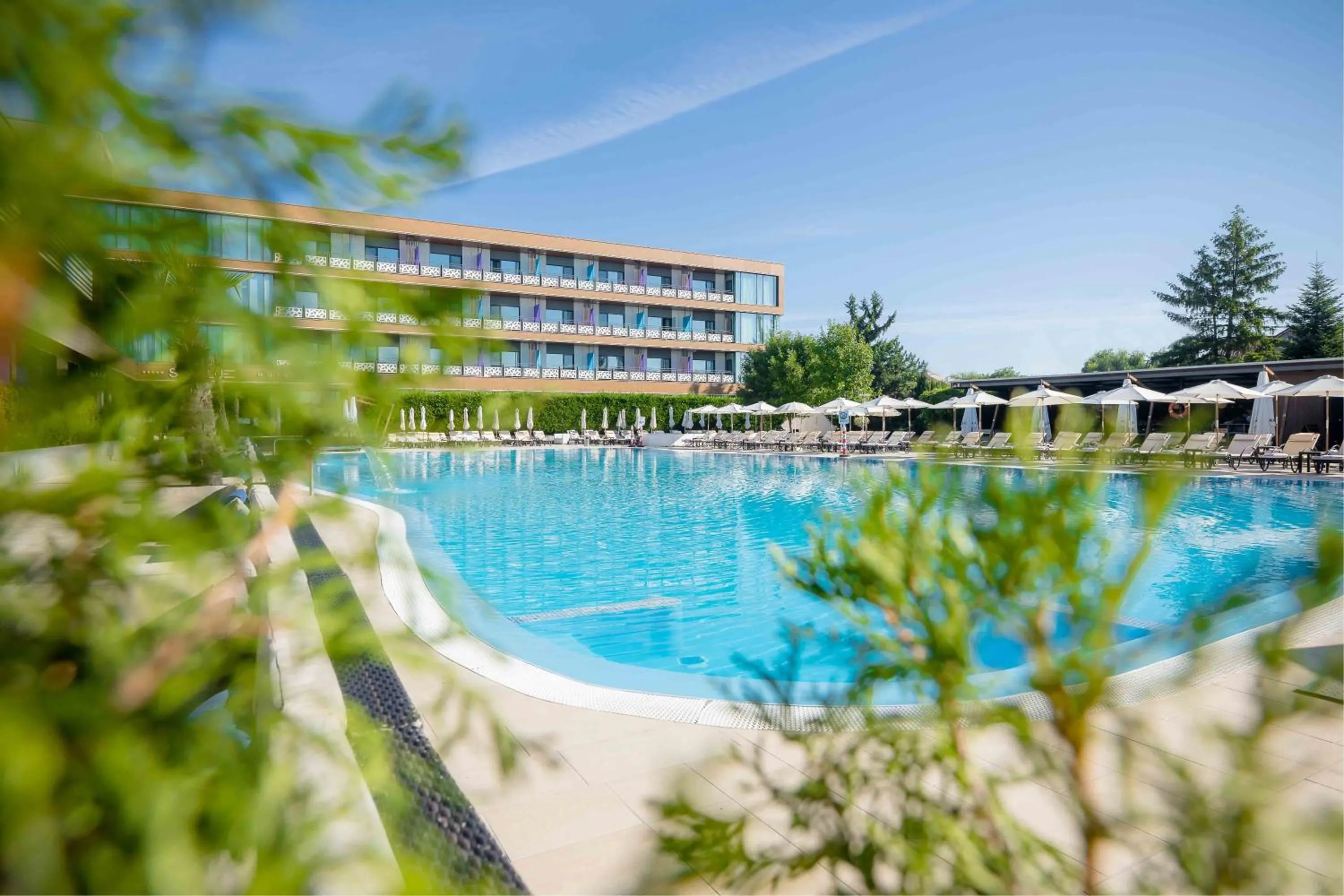 Day in Sky Blue Hotel & Spa