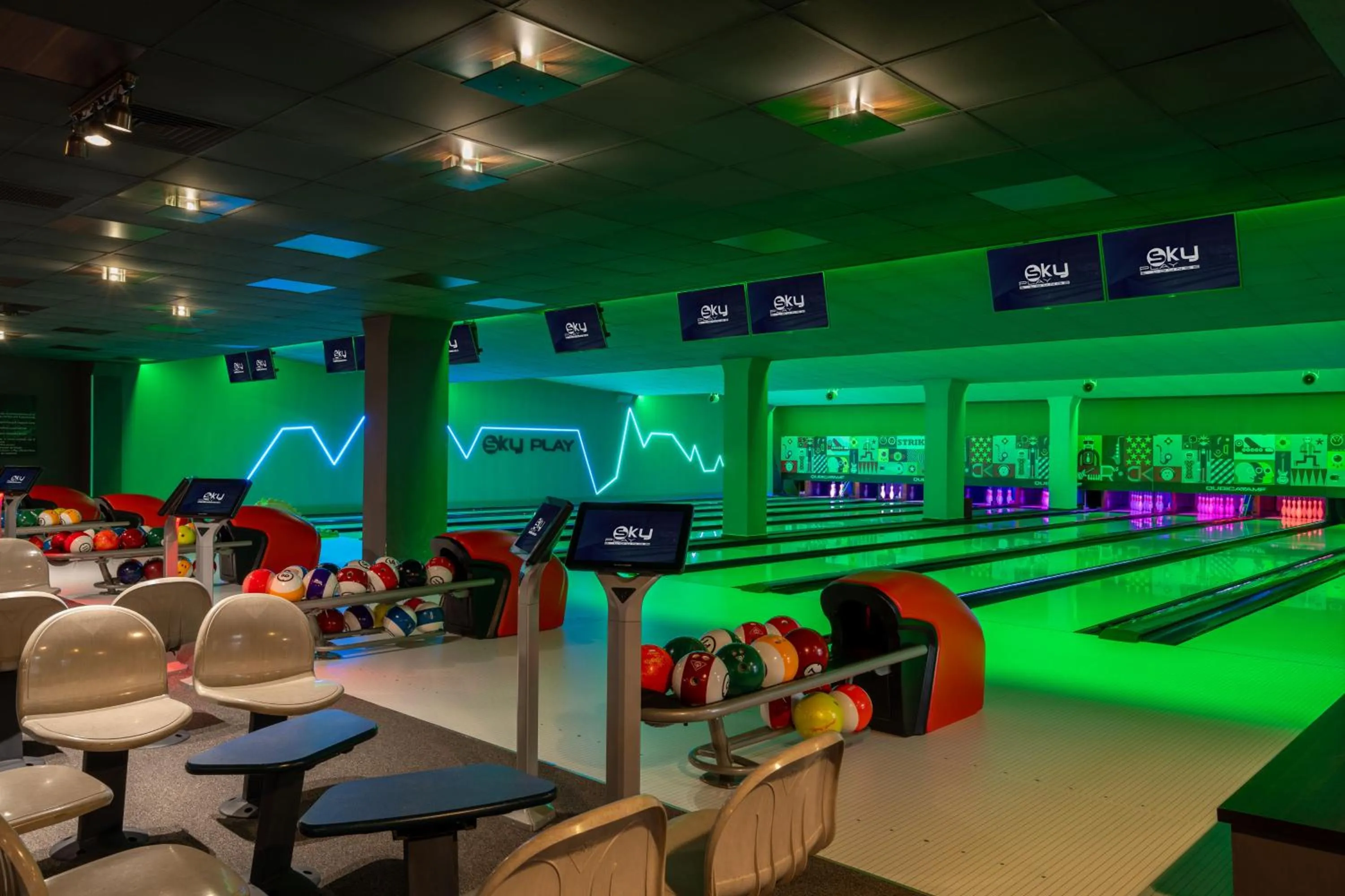 Bowling in Sky Blue Hotel & Spa