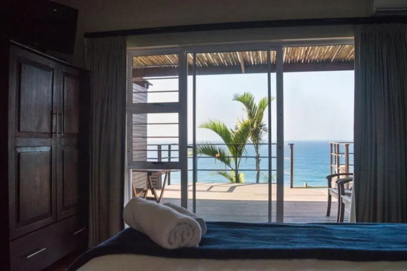 Bed in The Tides Inn Bed and Breakfast