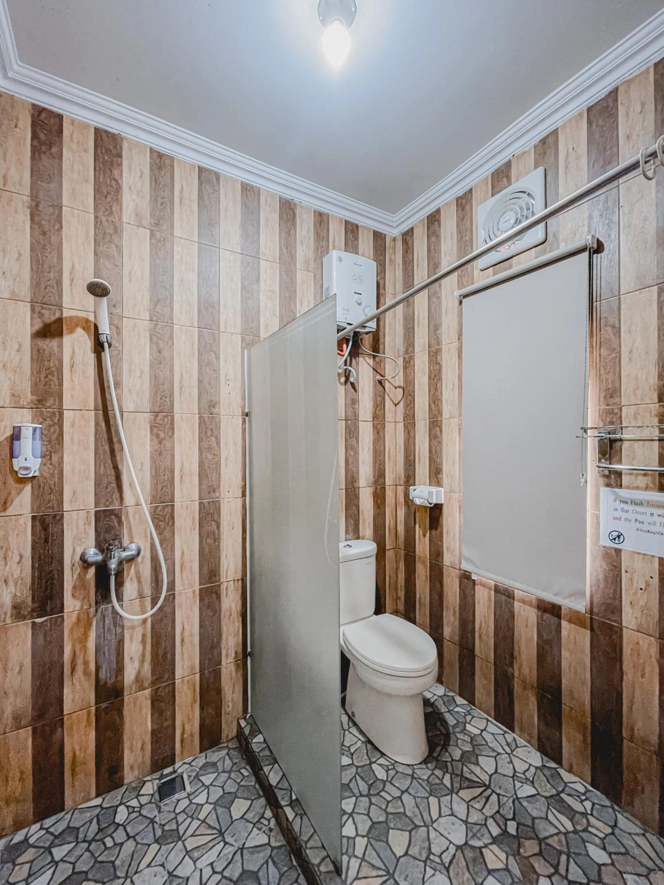 Bathroom in OstiC House