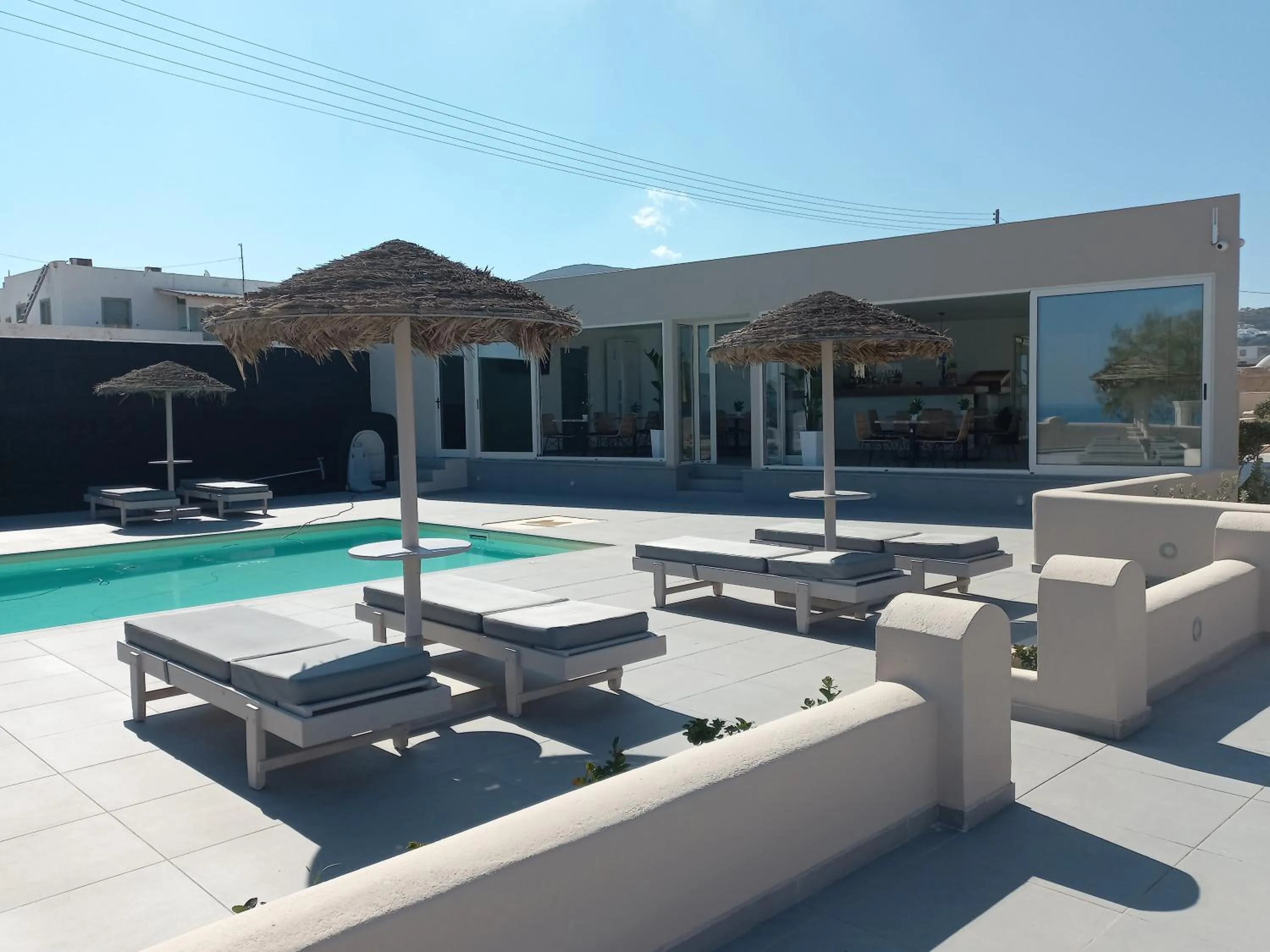 Property building in En Plo Boutique Suites