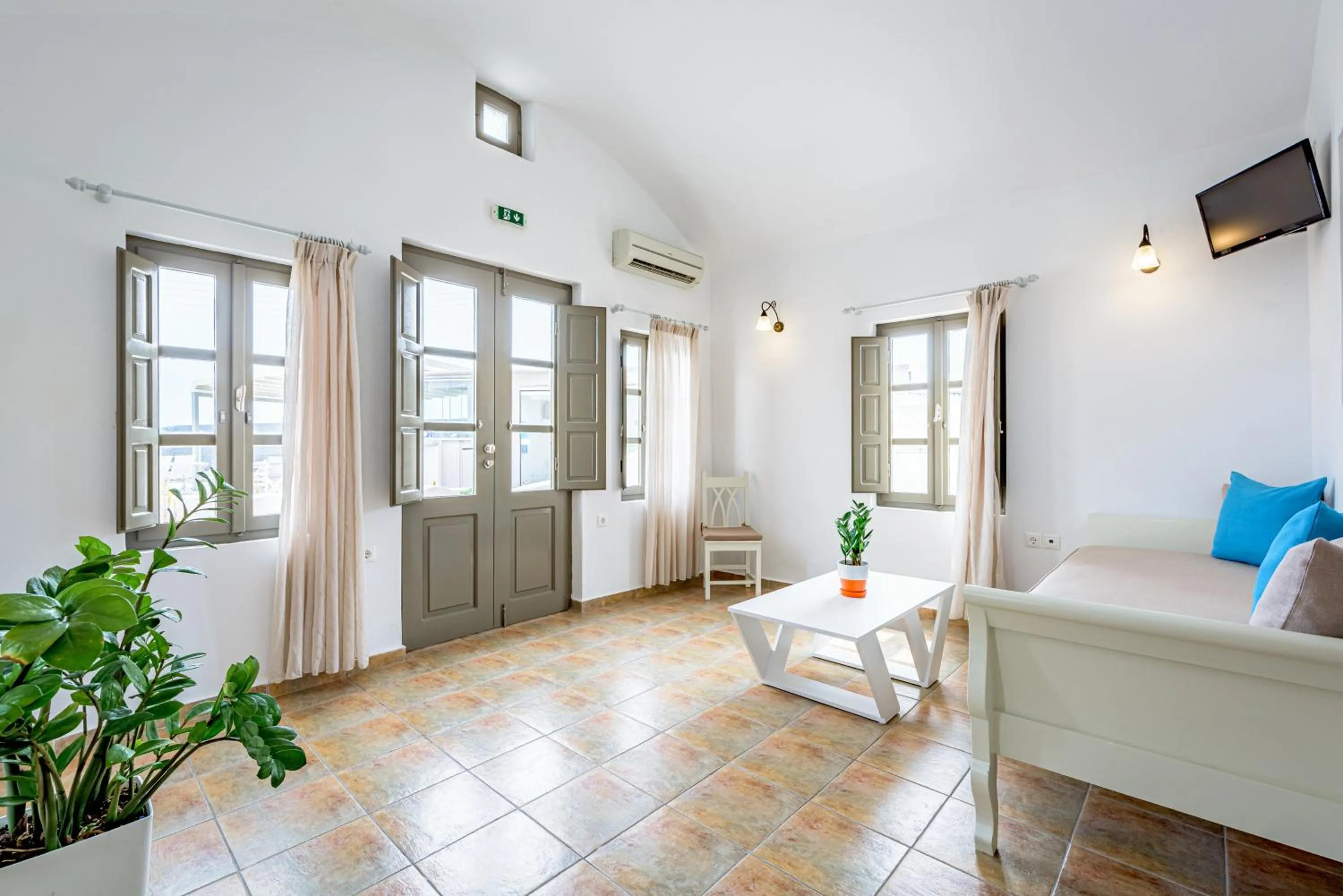 Living room in En Plo Boutique Suites