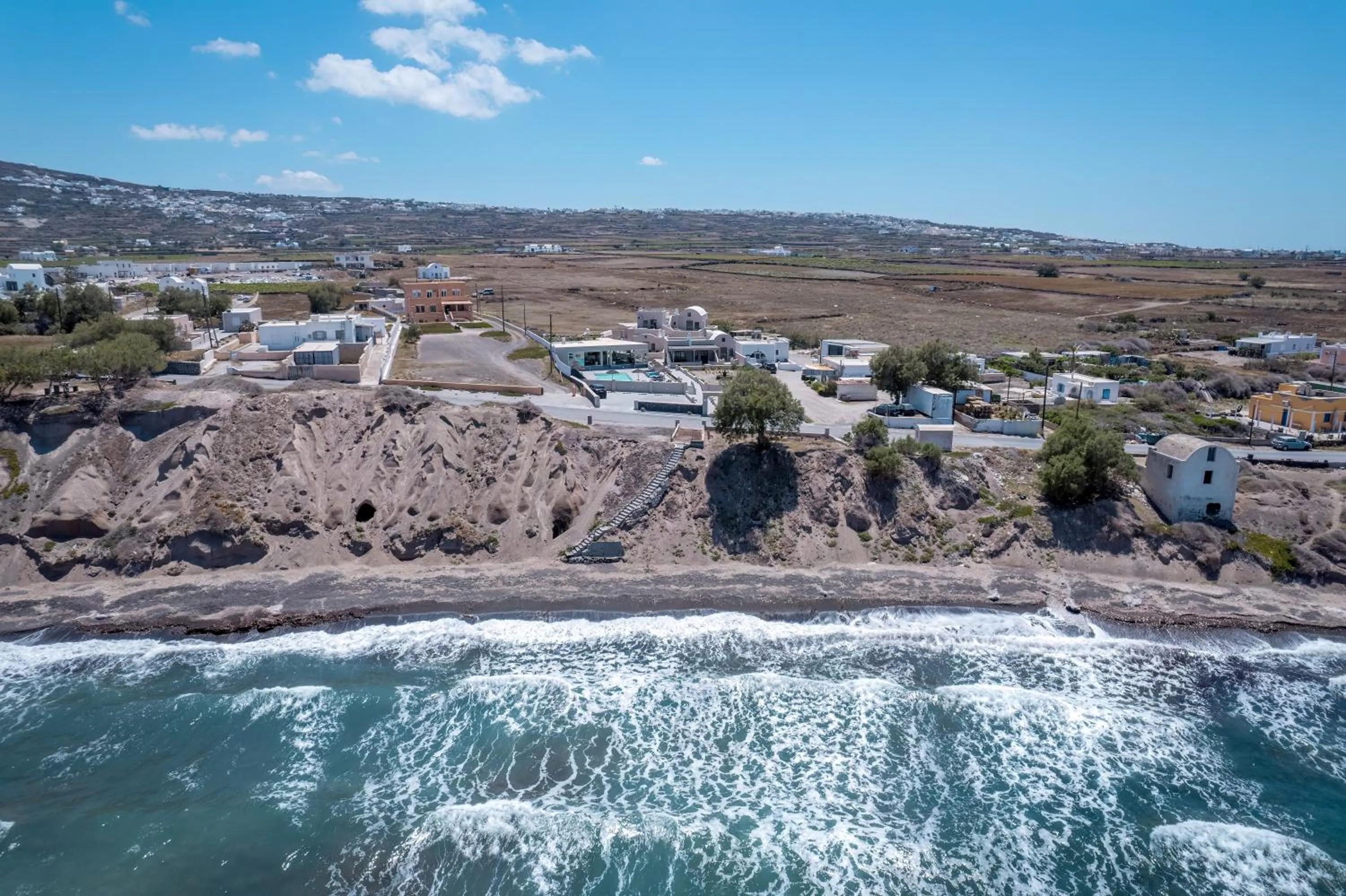 Property building in En Plo Boutique Suites