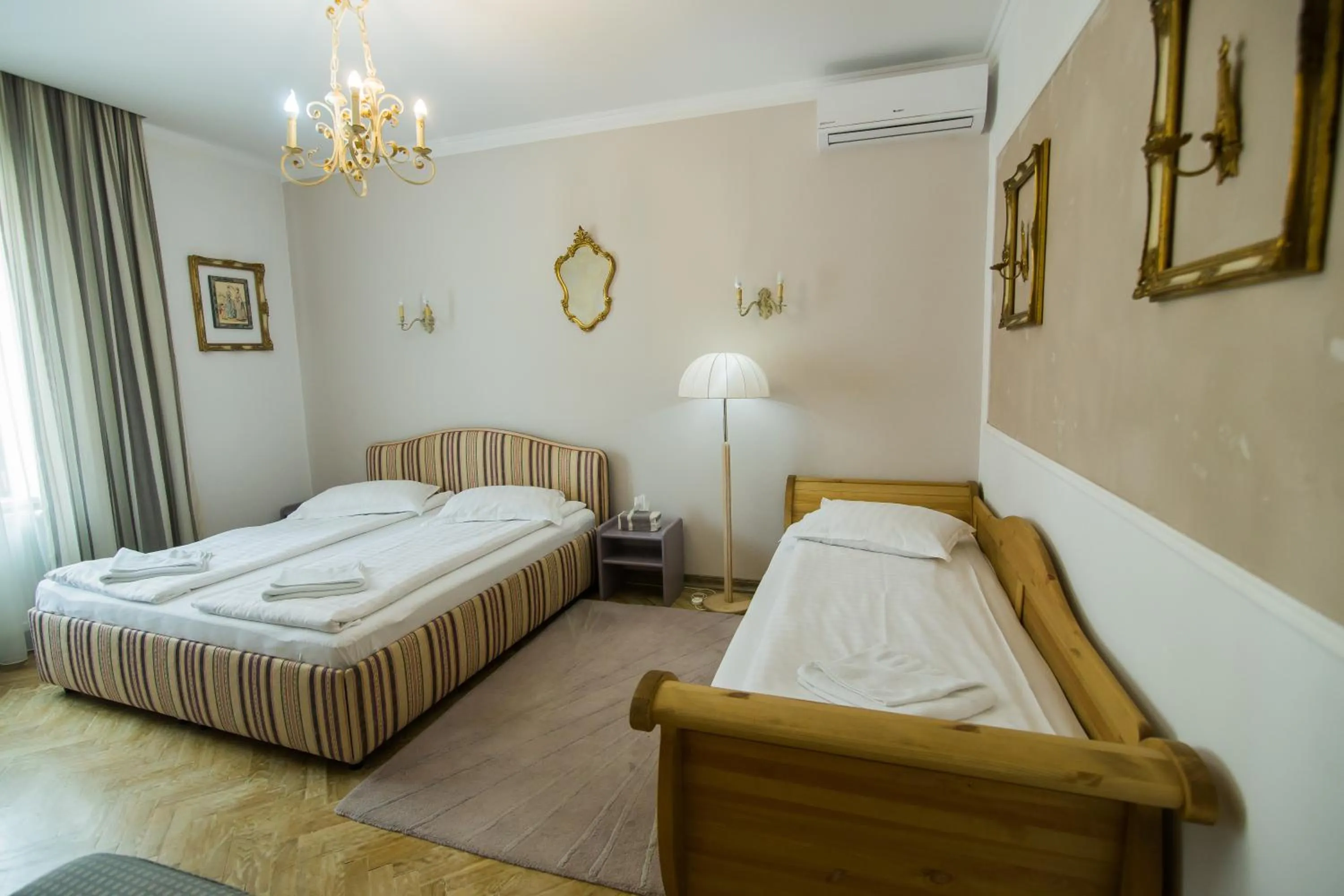 Bed in Vila Sibiu