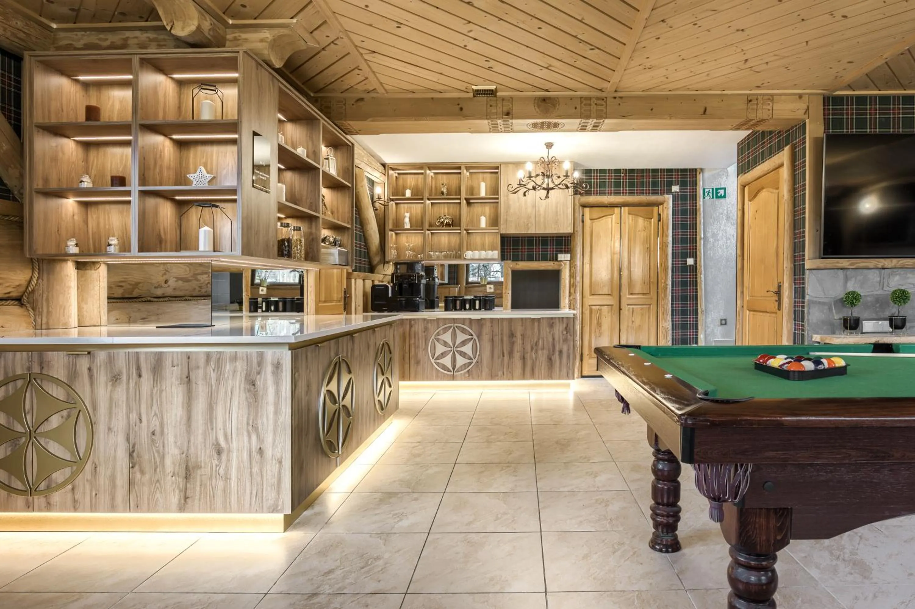 Billiard in Dworek pod Giewontem - Jacuzzi & Sauna