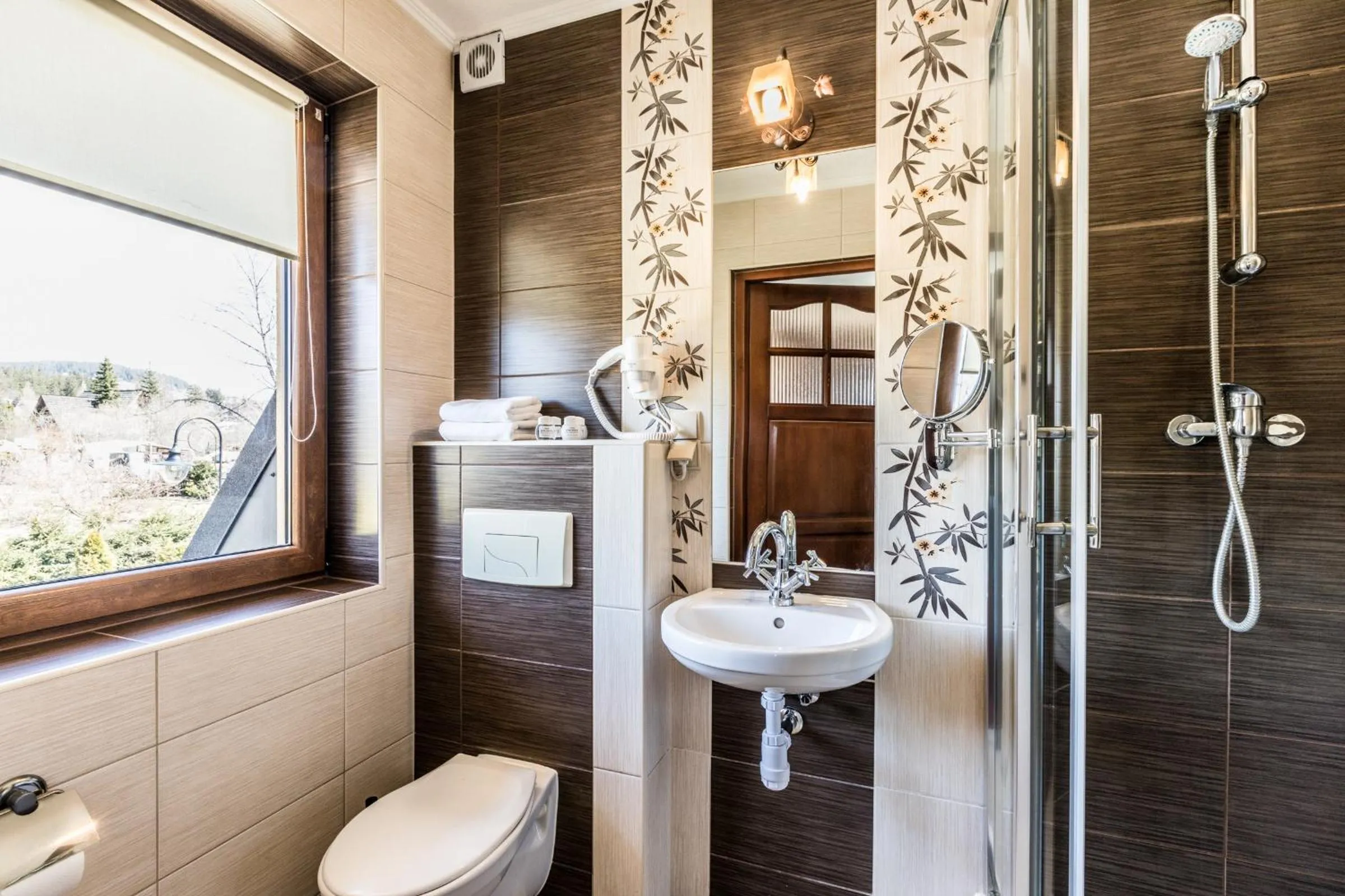 Shower in Dworek pod Giewontem - Jacuzzi & Sauna